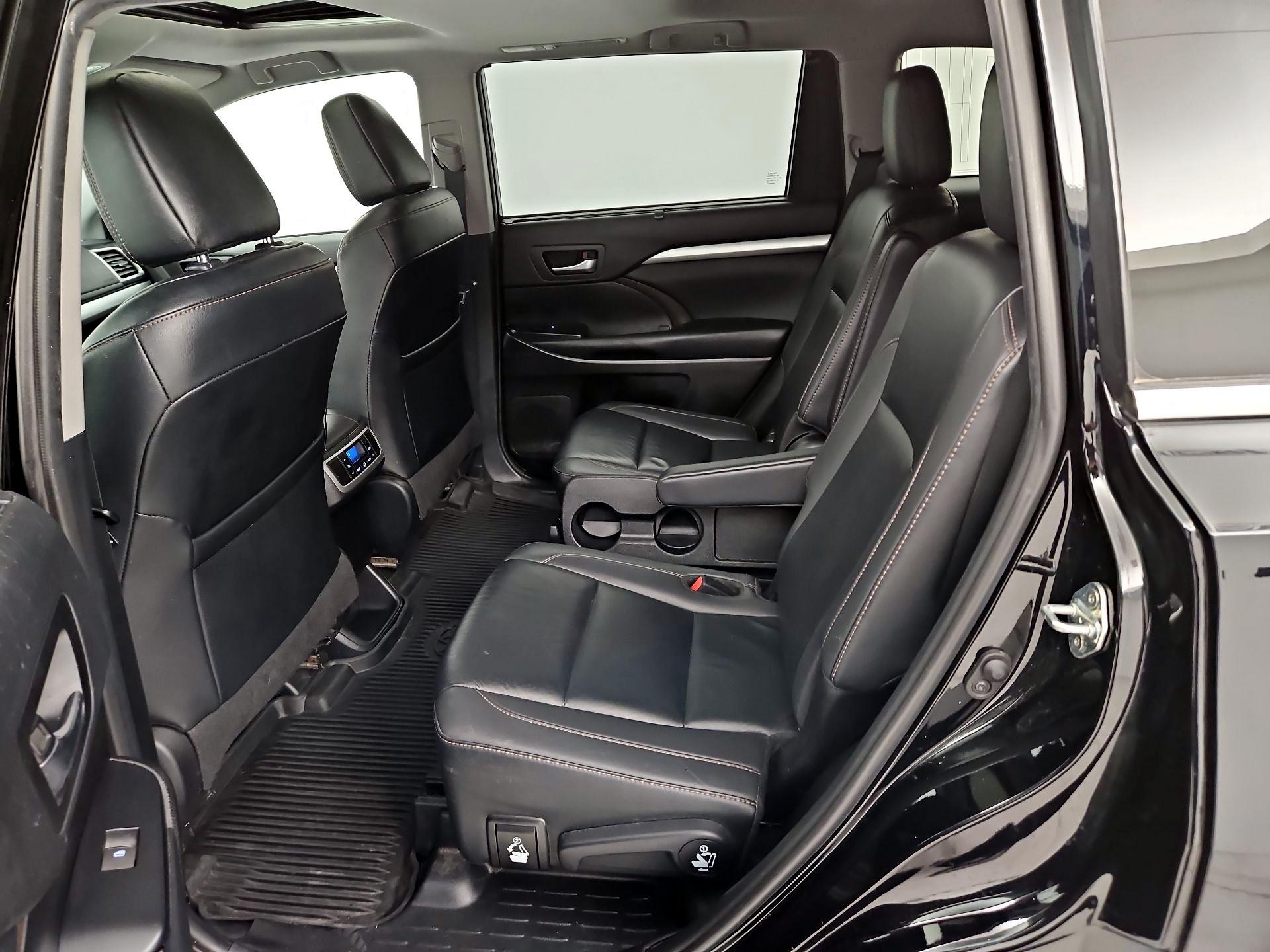 Thumbnail: 2019 Toyota Highlander - 20