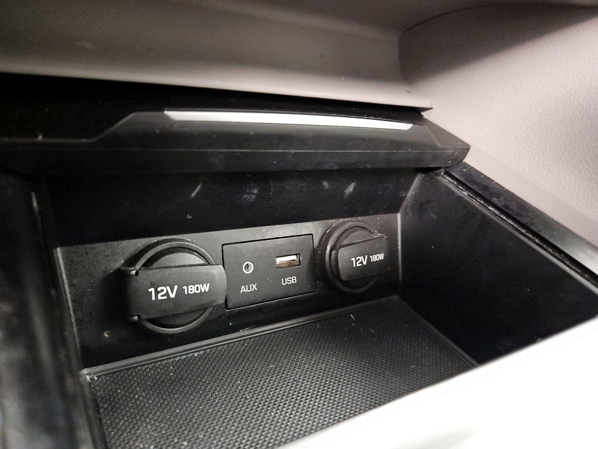 Thumbnail: 2017 Hyundai Elantra - 18