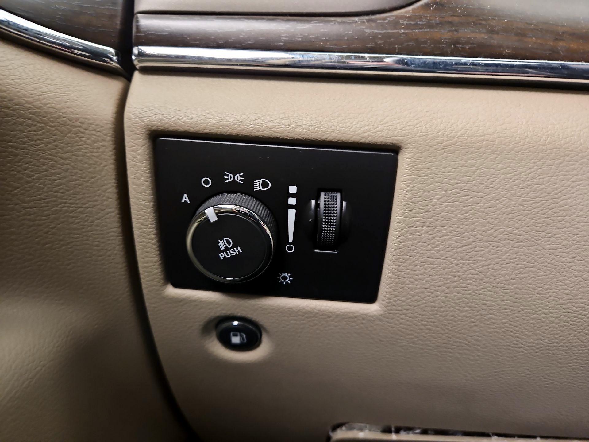 Thumbnail: 2015 Jeep Grand Cherokee - 13