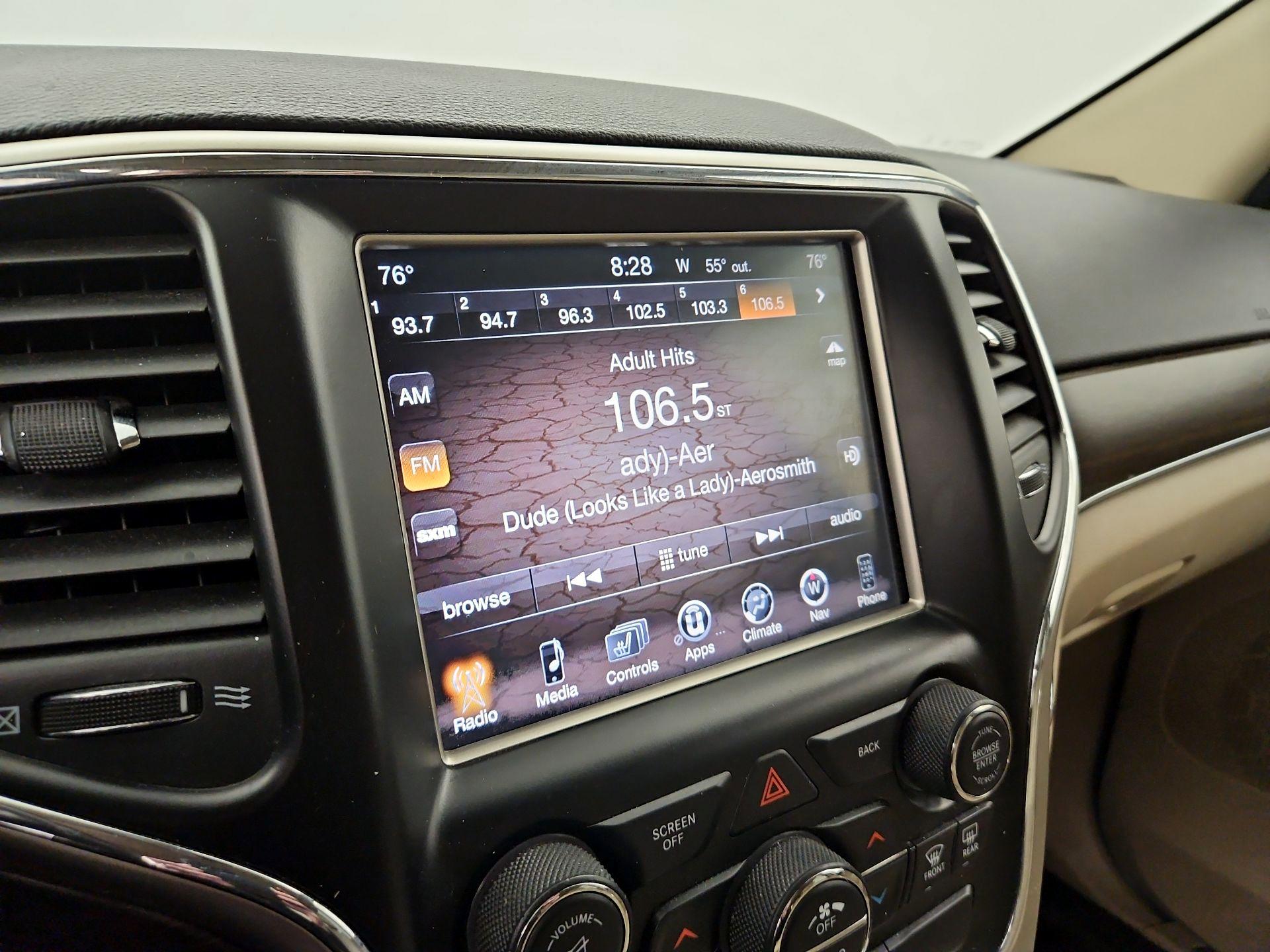 Thumbnail: 2015 Jeep Grand Cherokee - 16