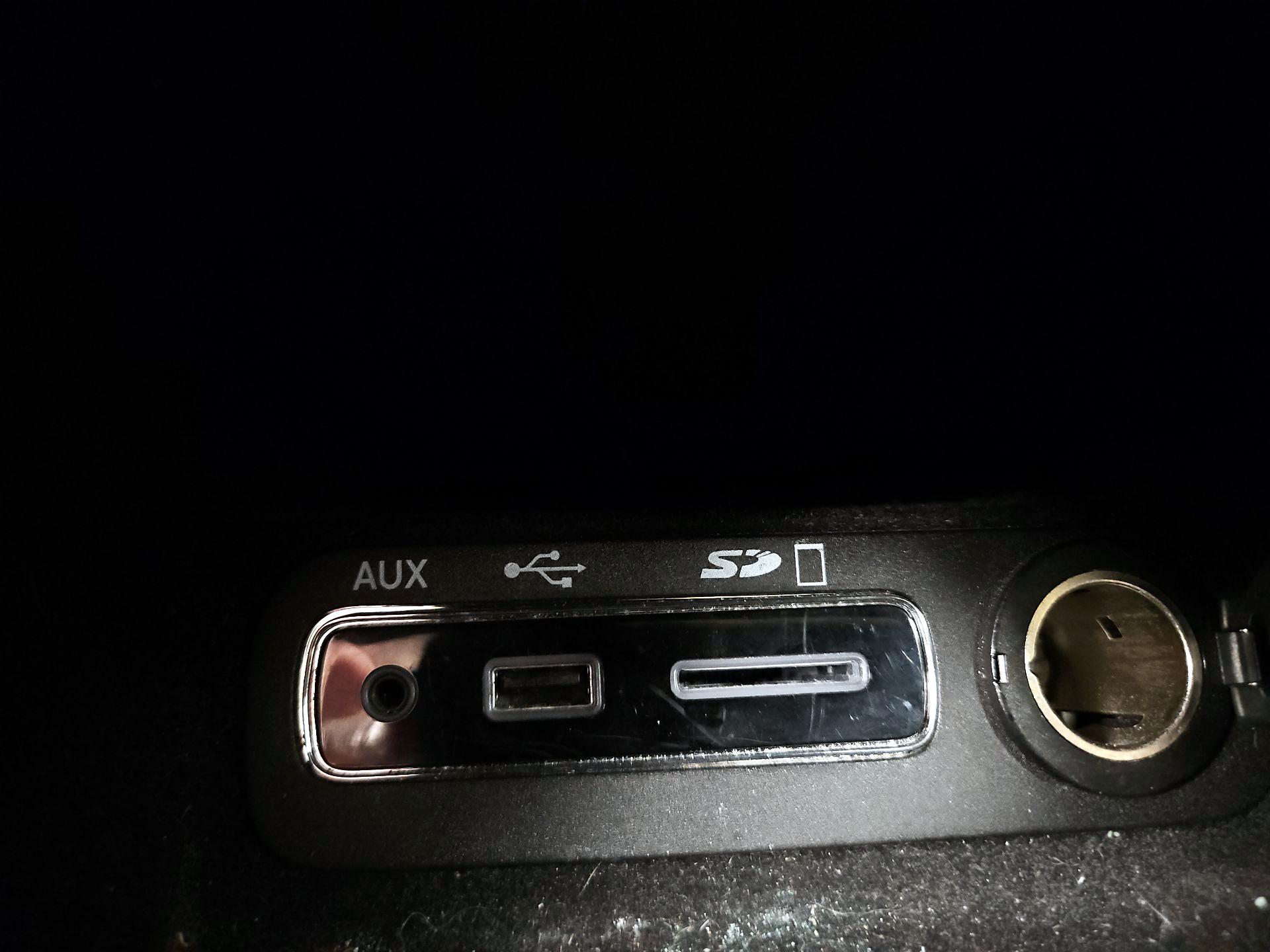 Thumbnail: 2015 Jeep Grand Cherokee - 19