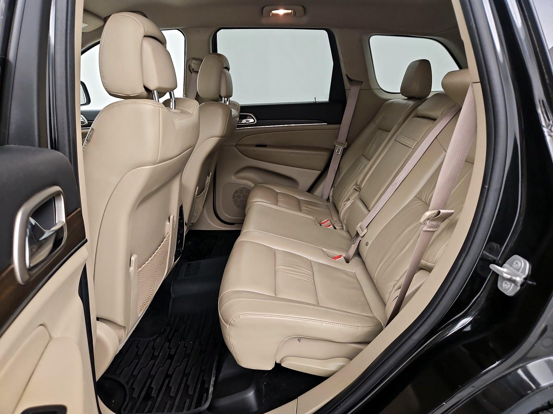 Thumbnail: 2015 Jeep Grand Cherokee - 20