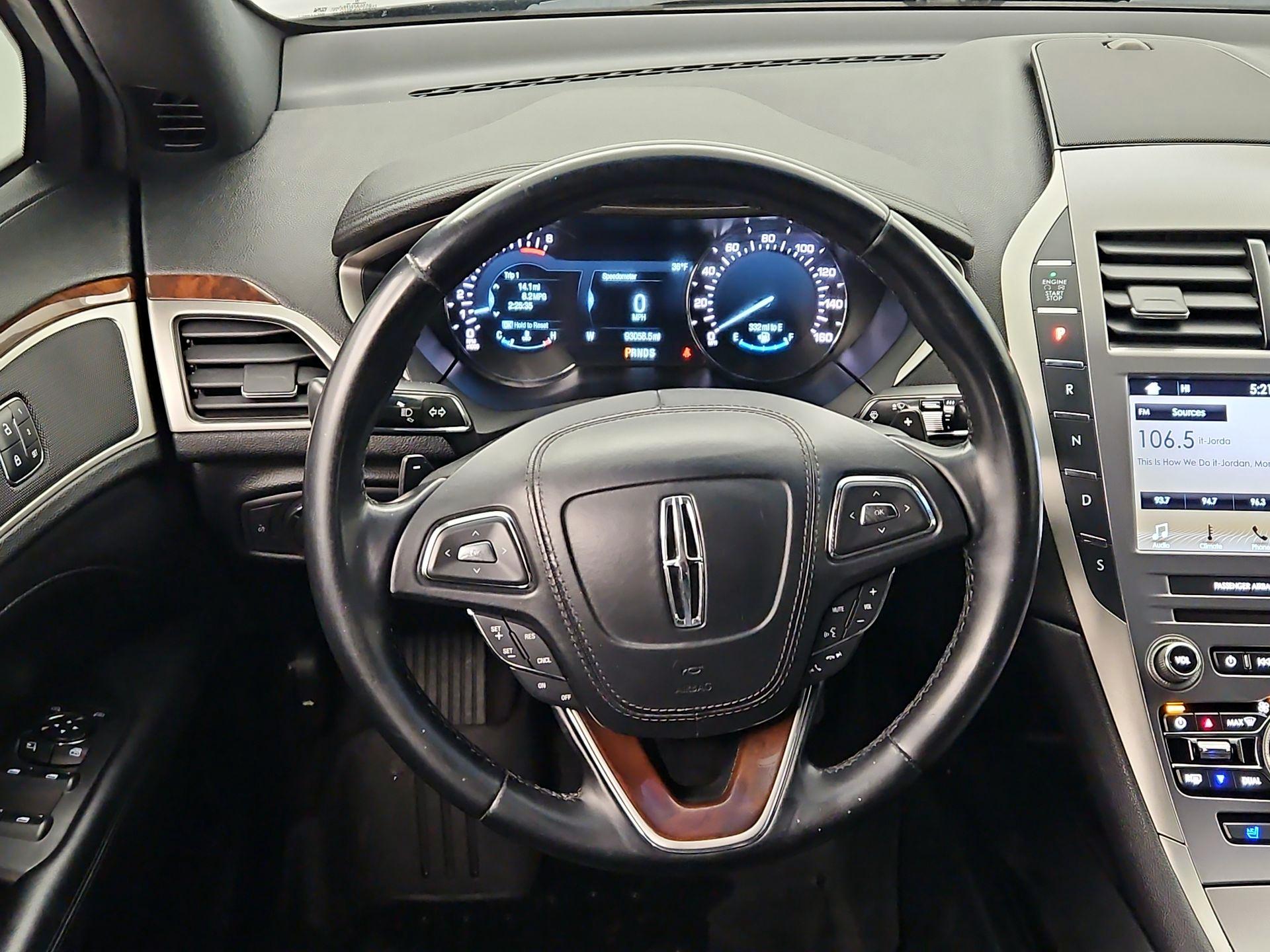 Thumbnail: 2017 Lincoln MKZ - 10