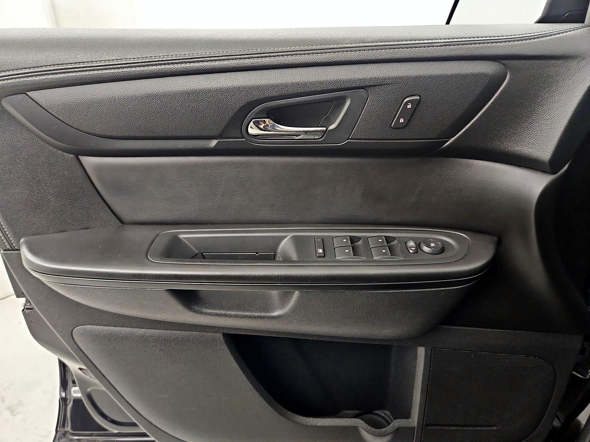 Thumbnail: 2016 GMC Acadia - 12