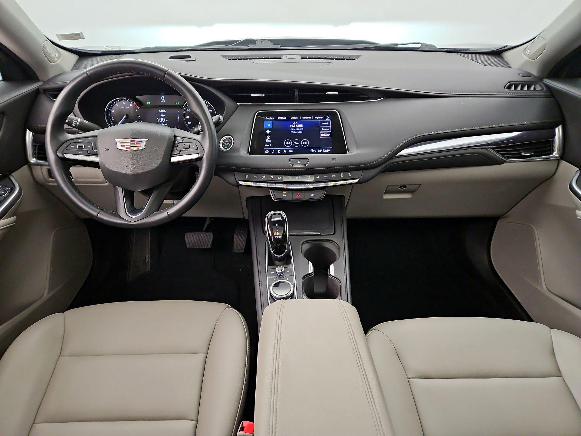 Thumbnail: 2021 Cadillac XT4 - 9