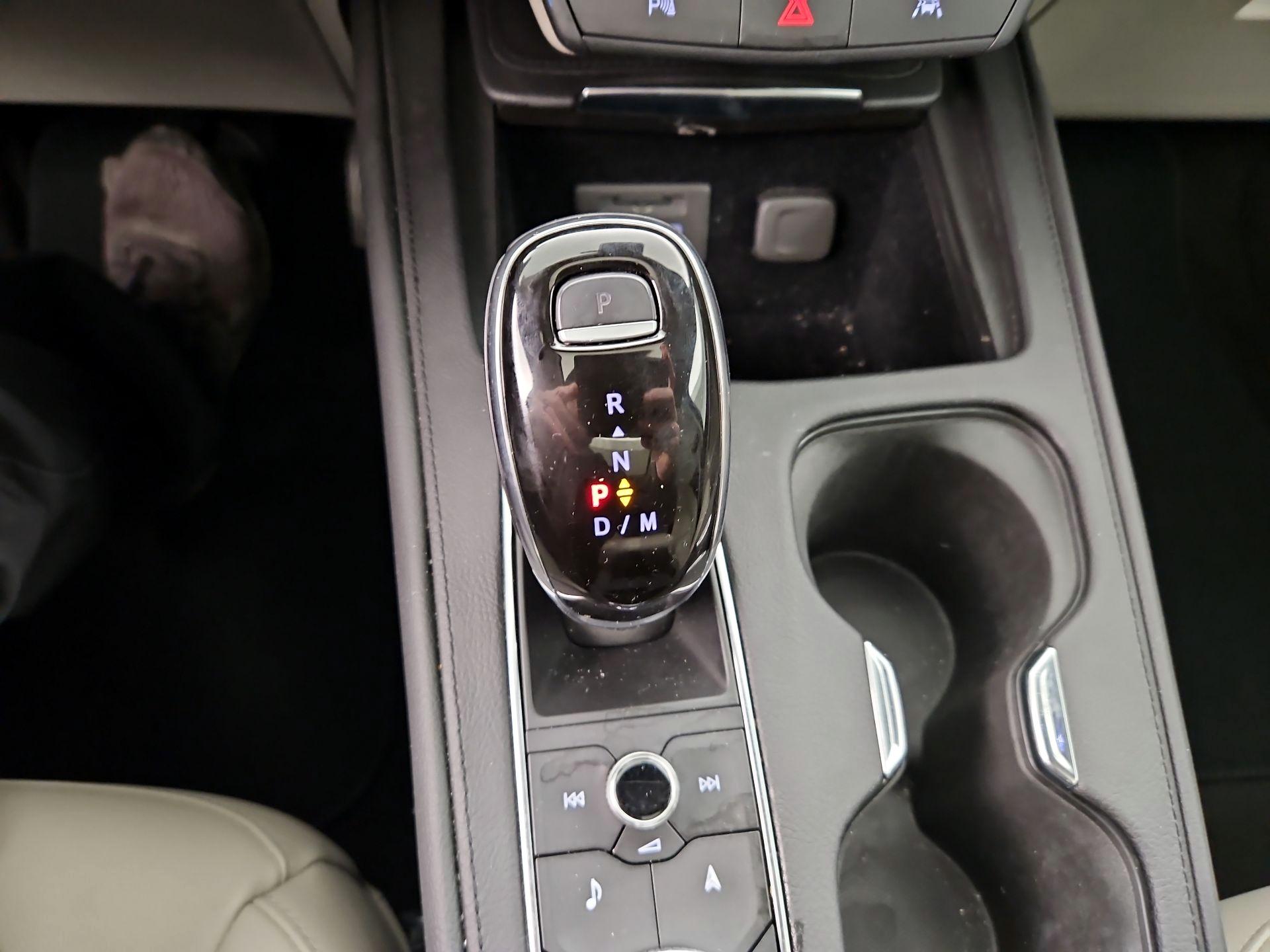 Thumbnail: 2021 Cadillac XT4 - 18