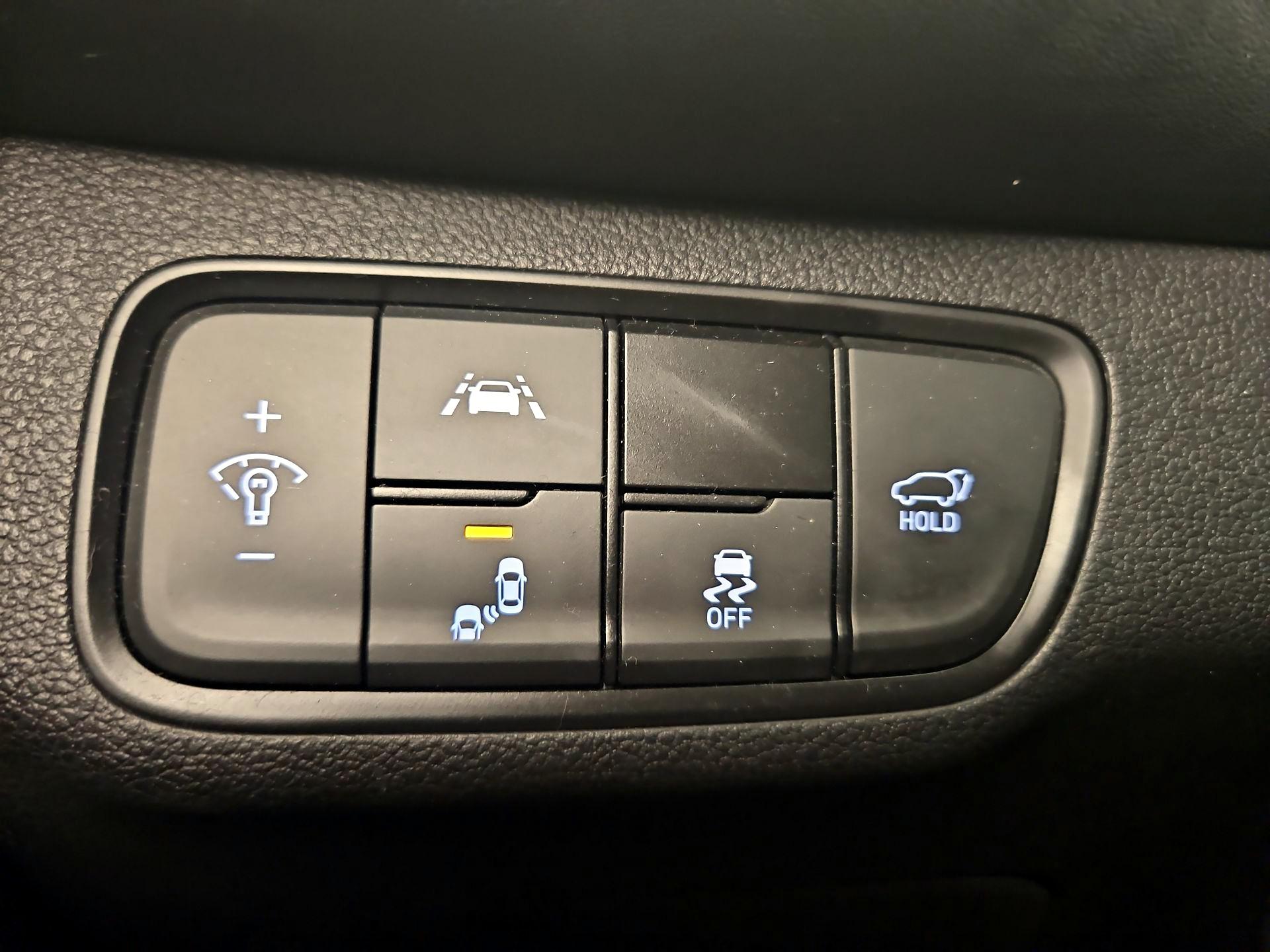 Thumbnail: 2019 Hyundai Santa Fe - 13