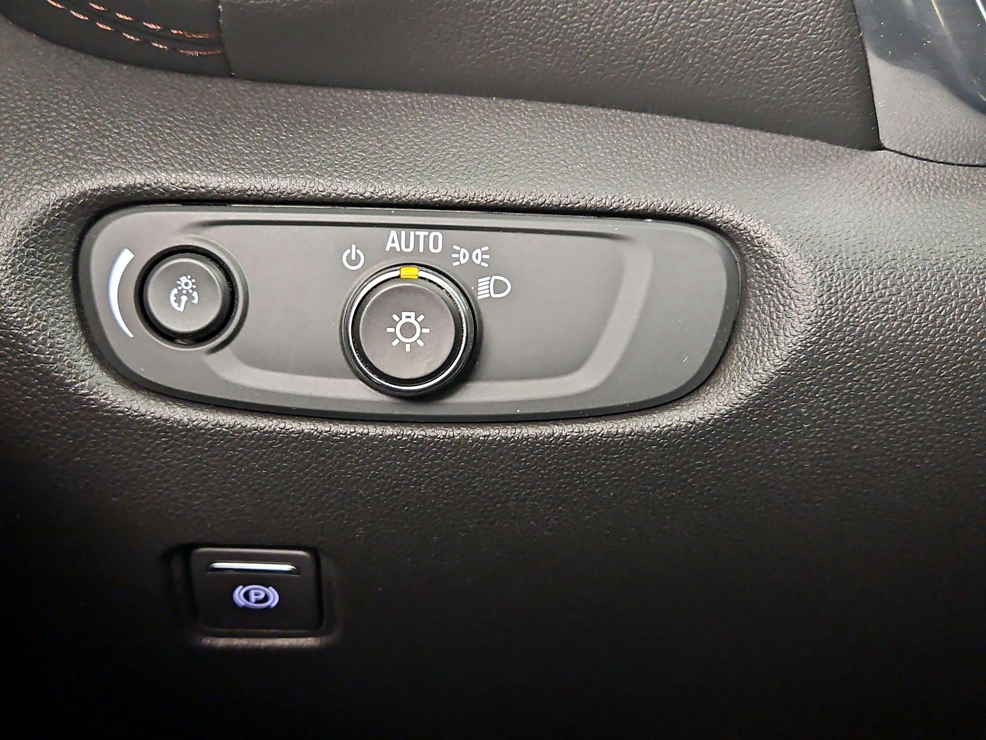 Thumbnail: 2019 Chevrolet Blazer - 13