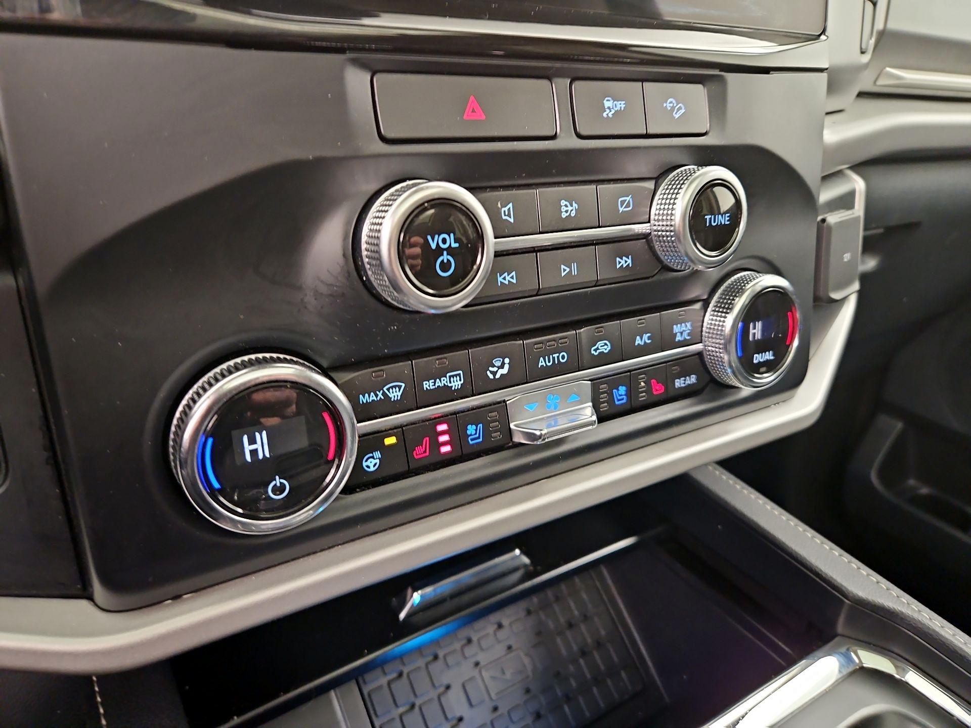 Thumbnail: 2022 Ford Expedition MAX - 17