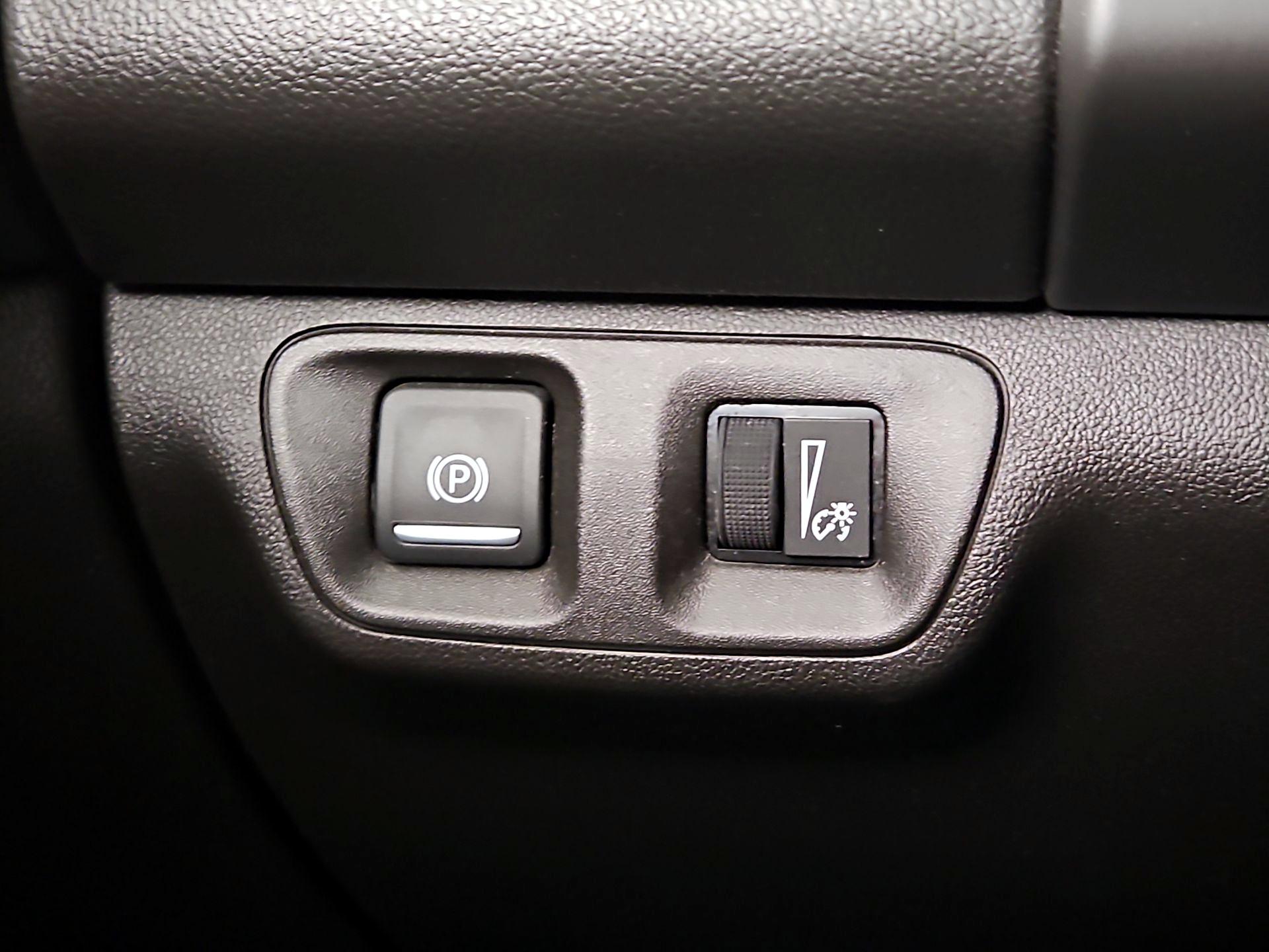 Thumbnail: 2018 GMC Acadia - 13