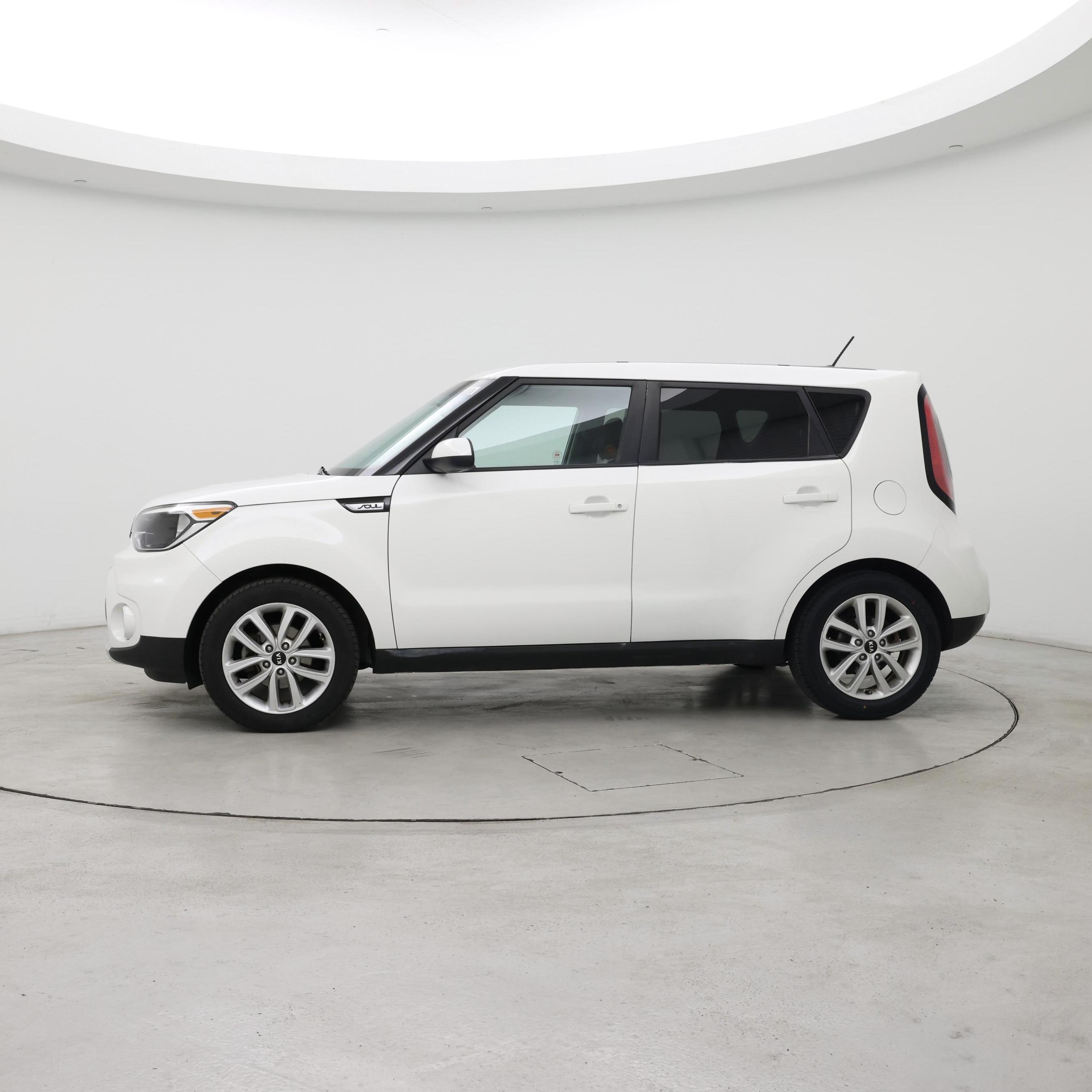 Thumbnail: 2018 Kia Soul - 3