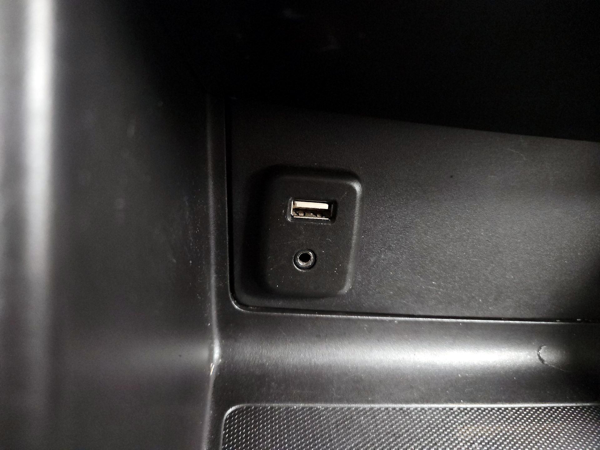 Thumbnail: 2018 GMC Canyon - 18