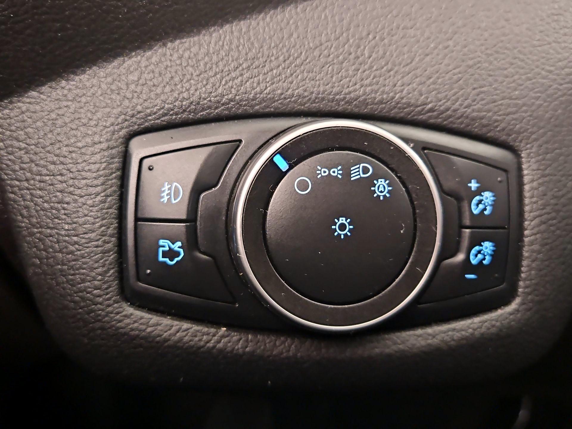 Thumbnail: 2016 Ford Escape - 13