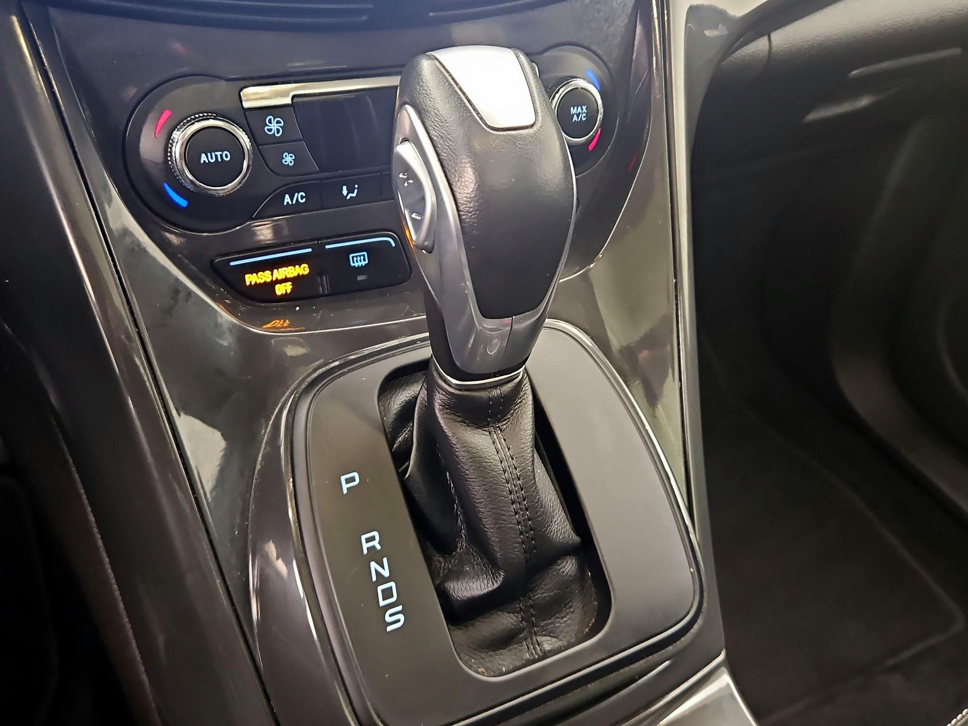 Thumbnail: 2016 Ford Escape - 18