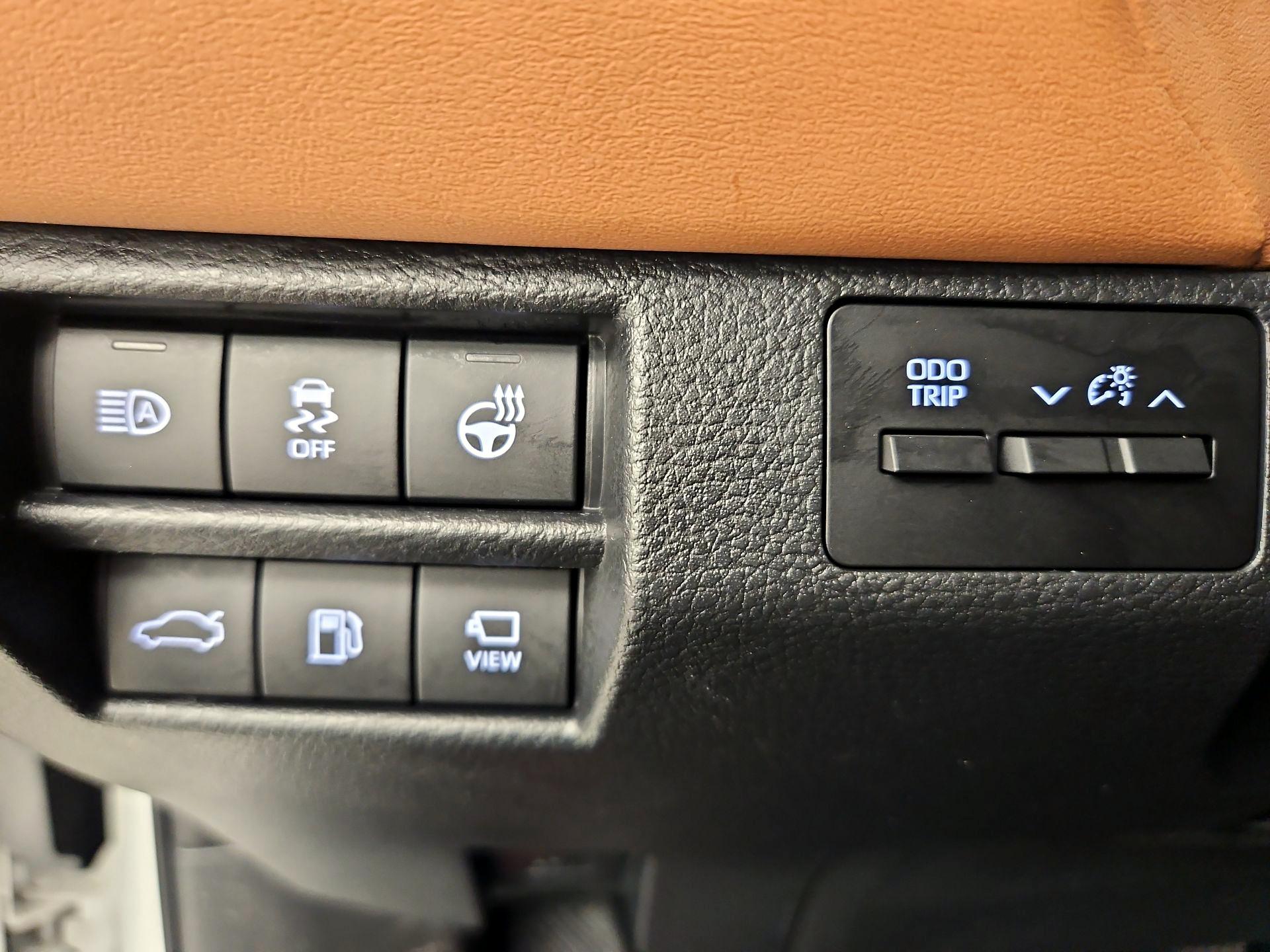 Thumbnail: 2019 Toyota Avalon - 13