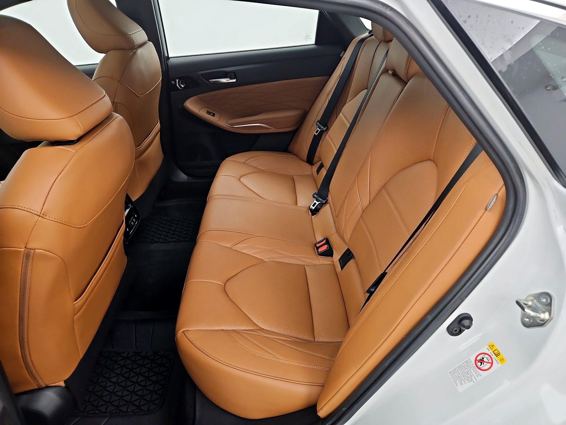 Thumbnail: 2019 Toyota Avalon - 19