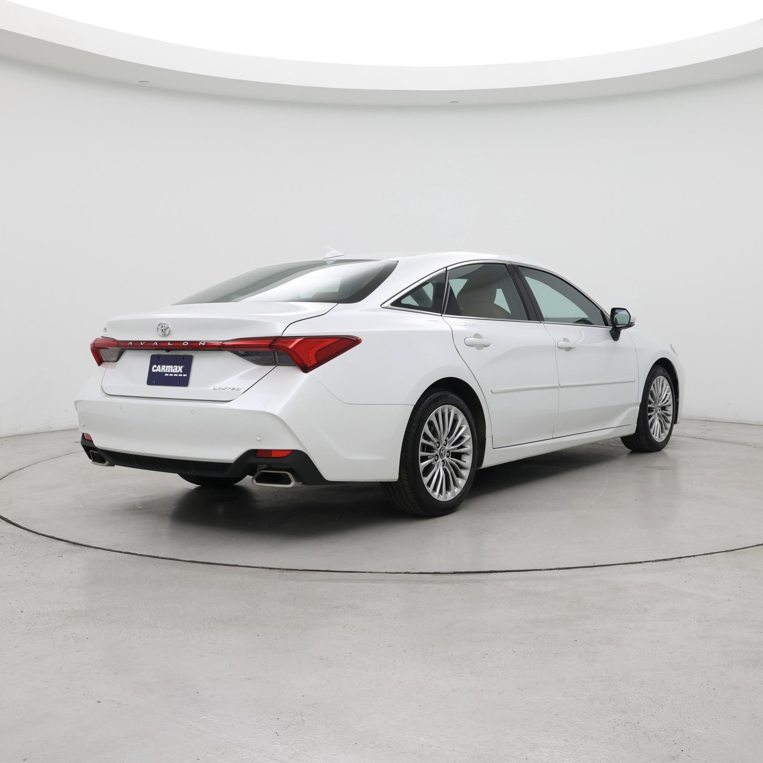 Thumbnail: 2019 Toyota Avalon - 8