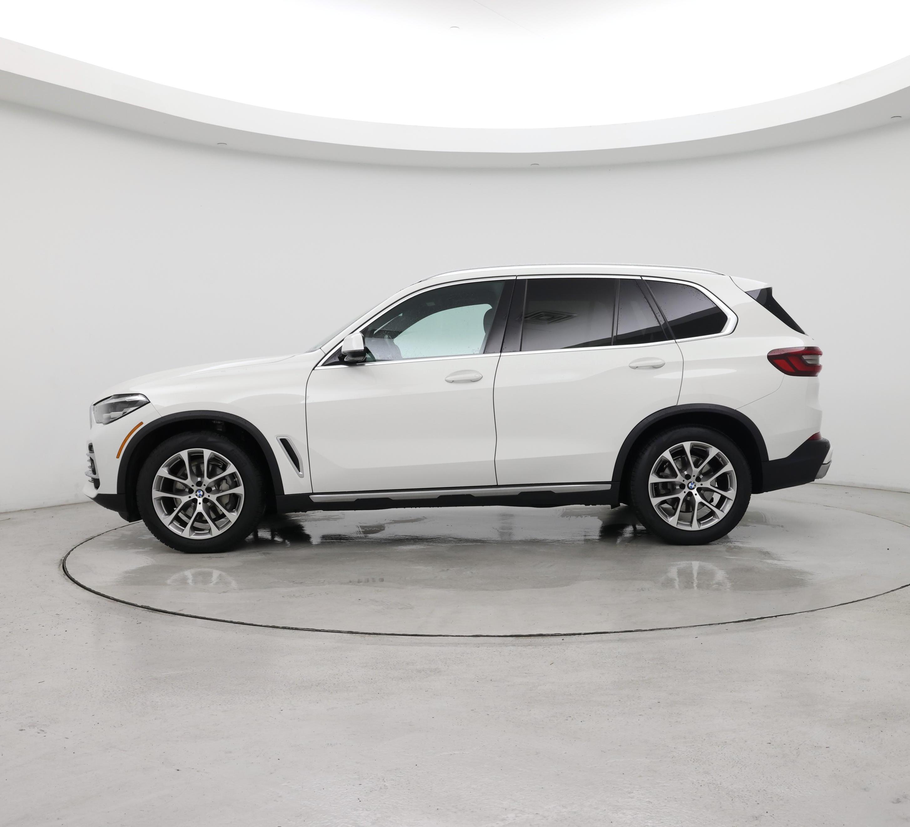 Thumbnail: 2022 BMW X5 - 3