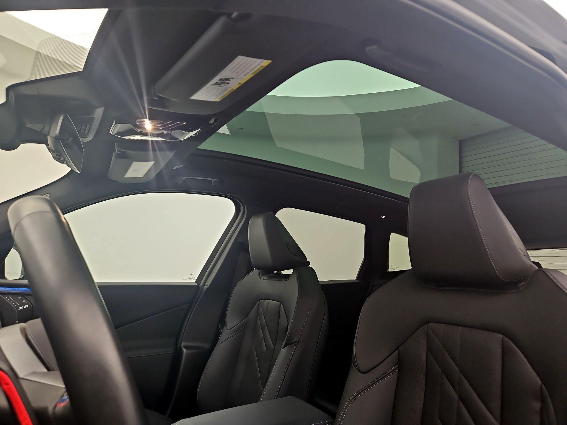 Thumbnail: 2025 BMW X3 - 18