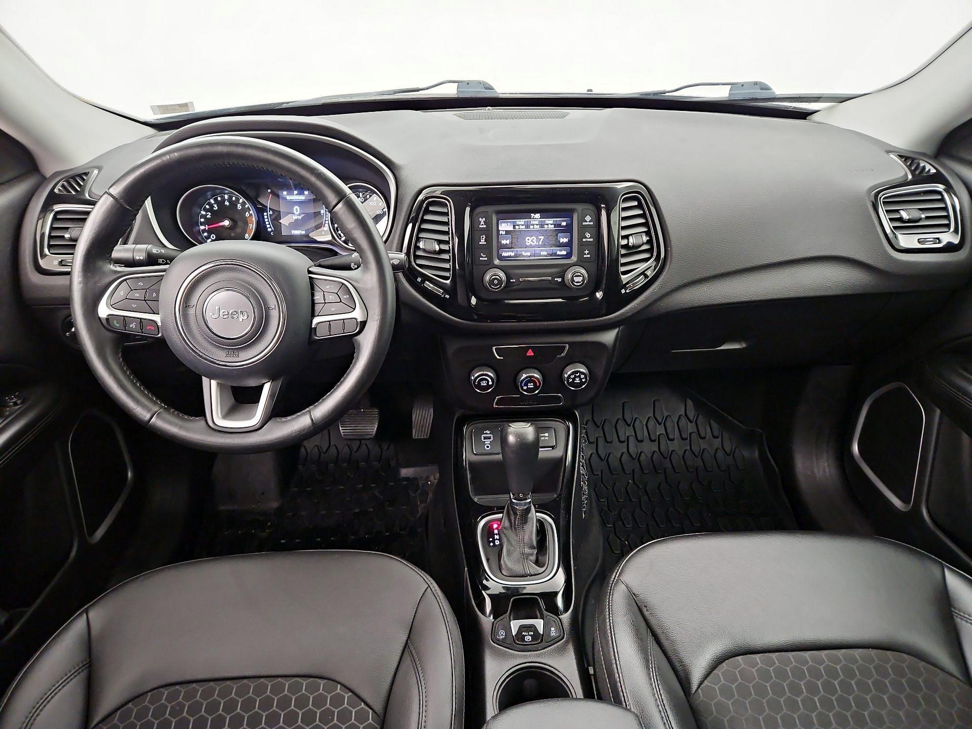 Thumbnail: 2018 Jeep Compass - 9