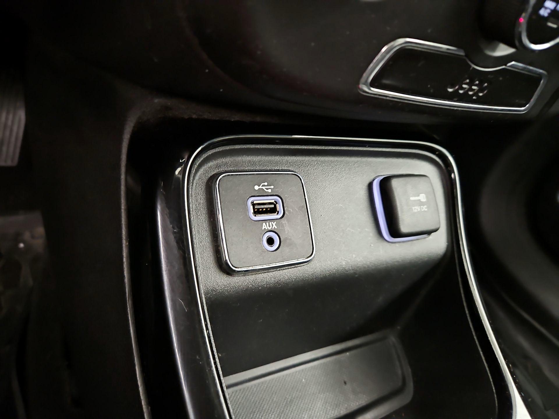 Thumbnail: 2018 Jeep Compass - 18