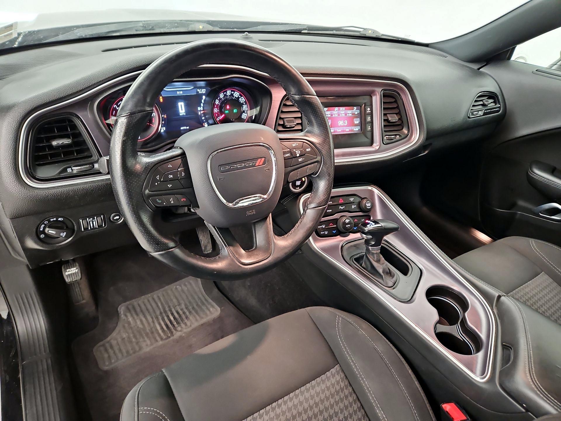 Thumbnail: 2017 Dodge Challenger - 9