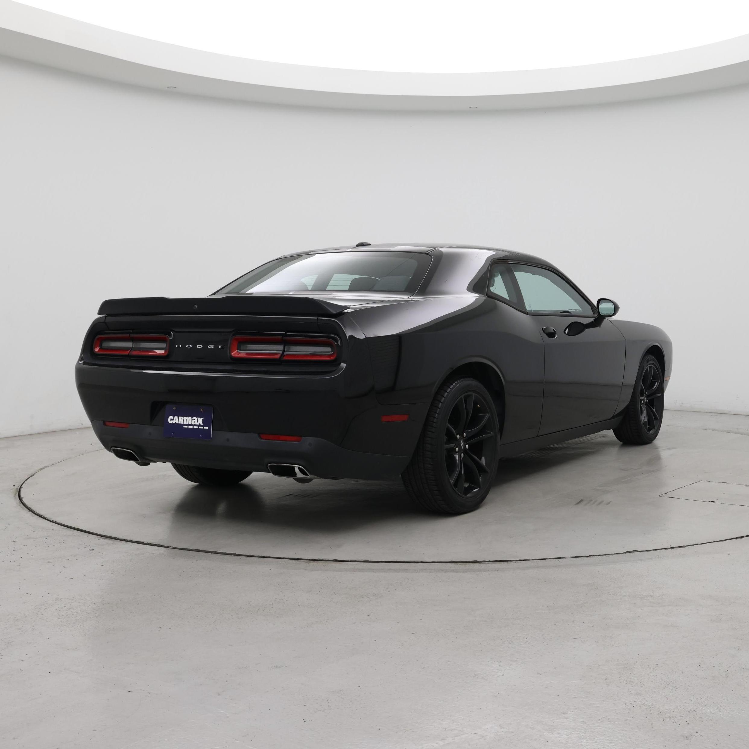 Thumbnail: 2017 Dodge Challenger - 8