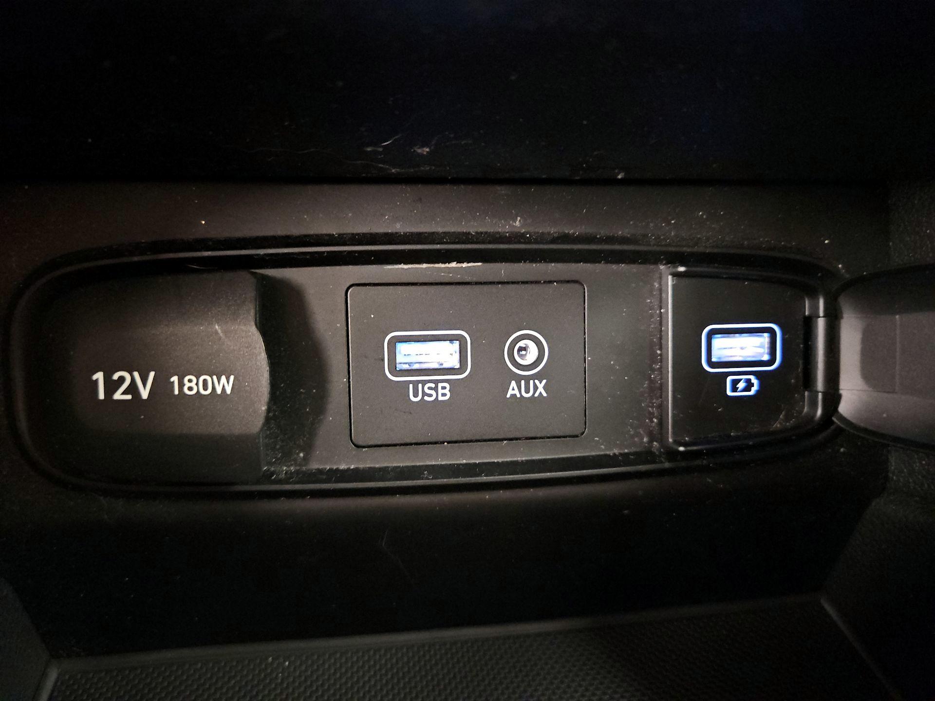 Thumbnail: 2019 Hyundai Santa Fe - 18