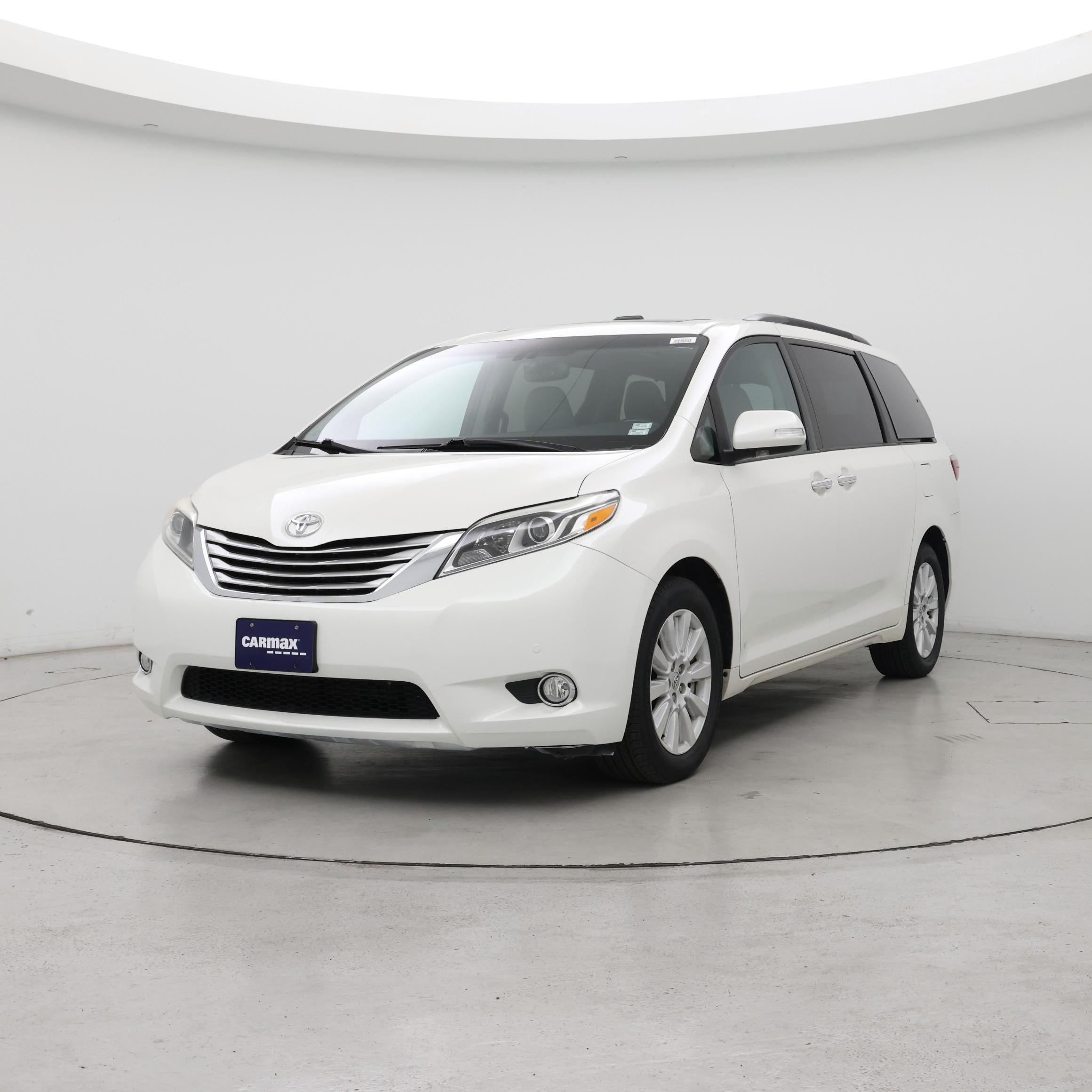 Thumbnail: 2017 Toyota Sienna - 4