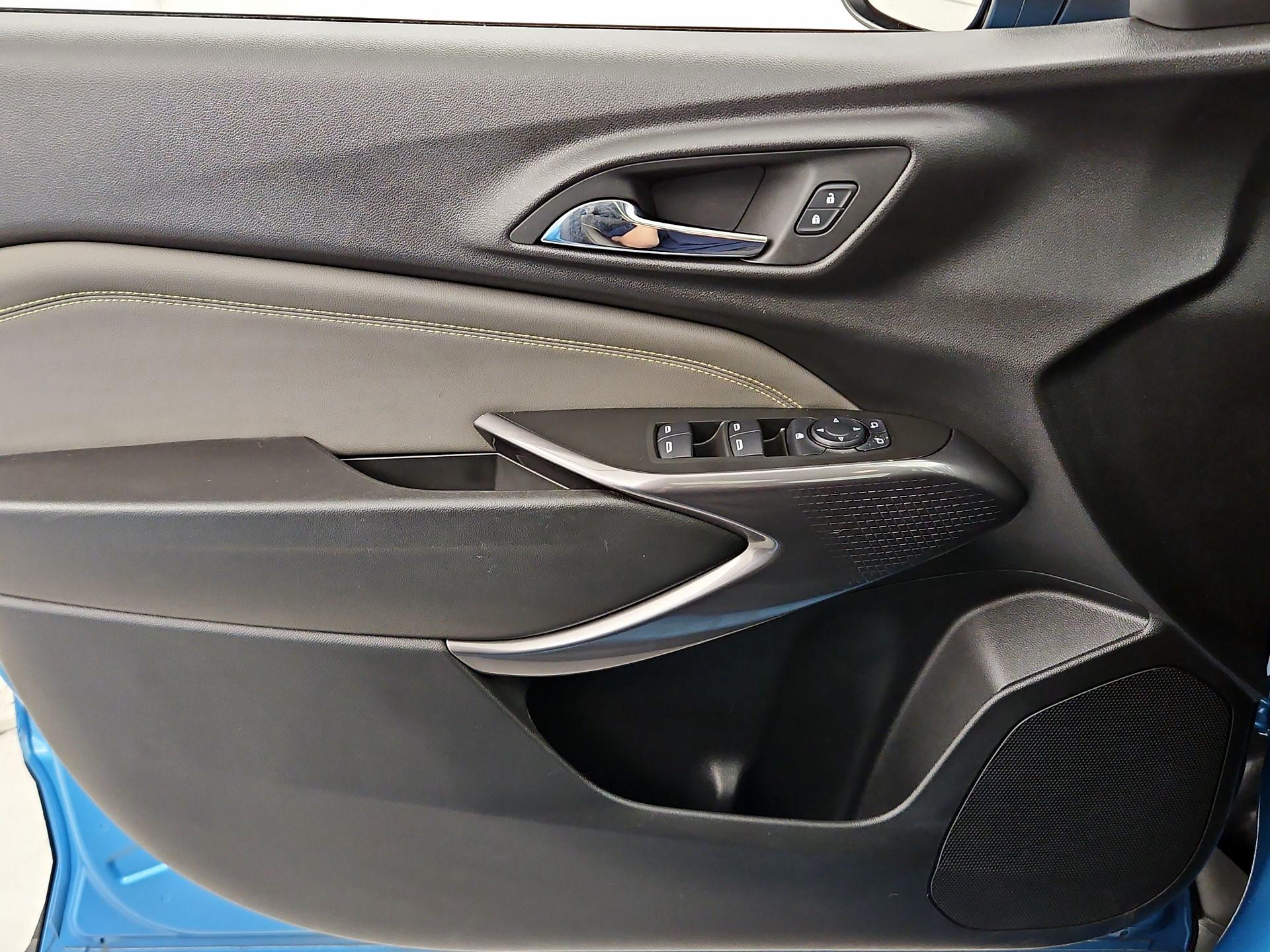 Thumbnail: 2025 Chevrolet Trax - 12