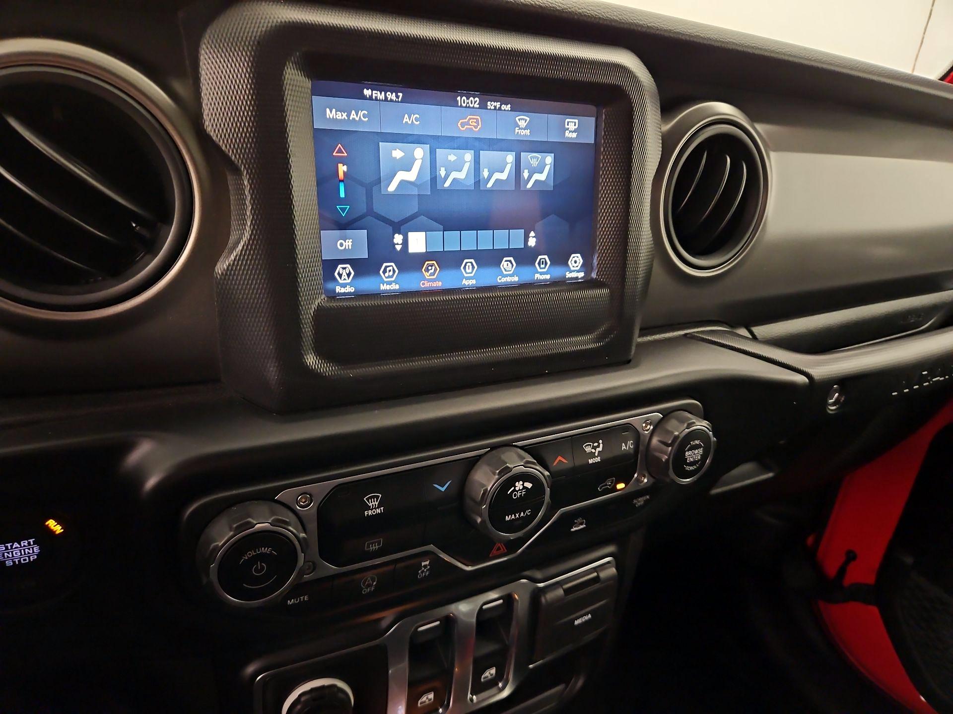 Thumbnail: 2022 Jeep Wrangler - 16