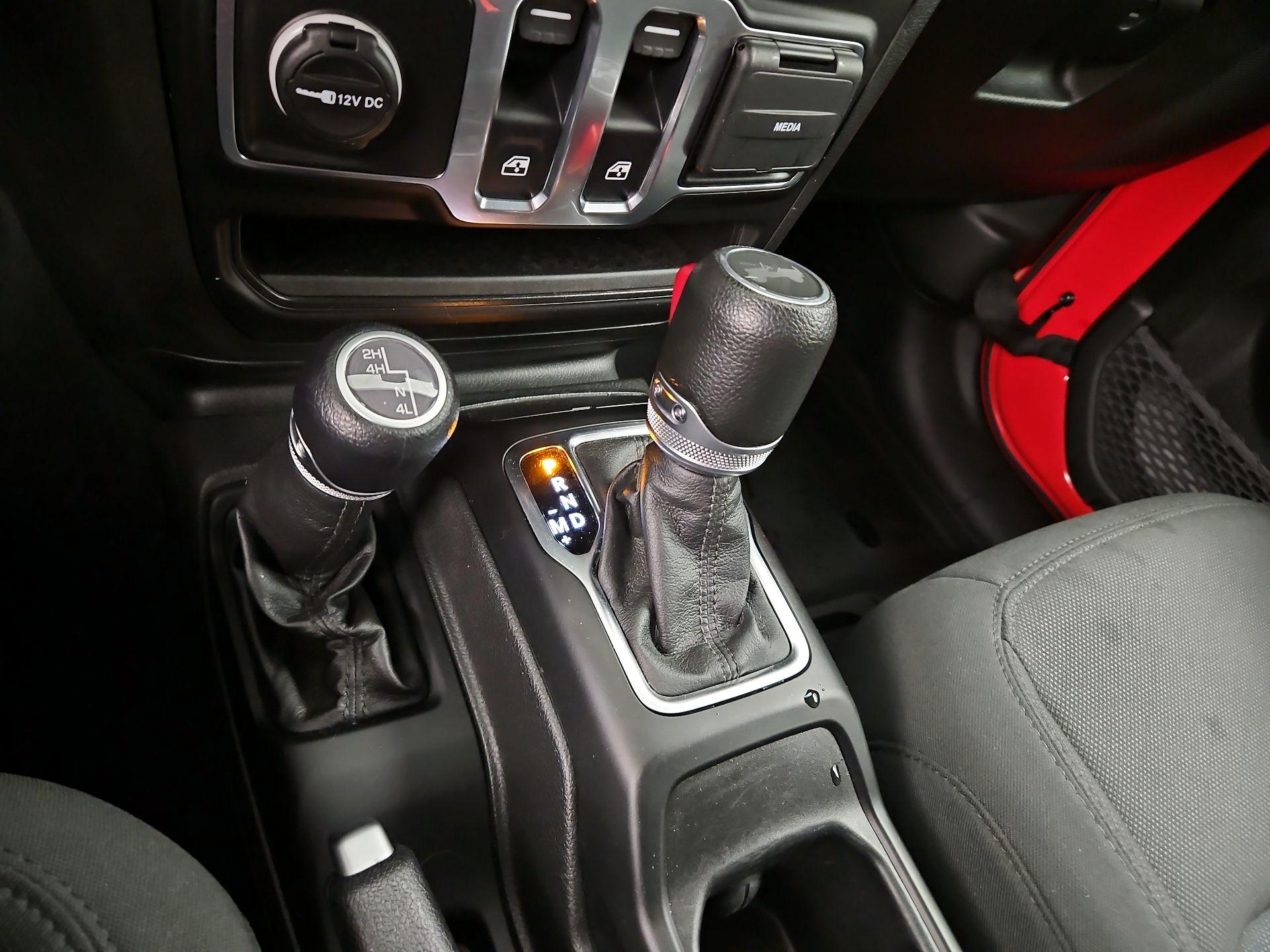 Thumbnail: 2022 Jeep Wrangler - 17