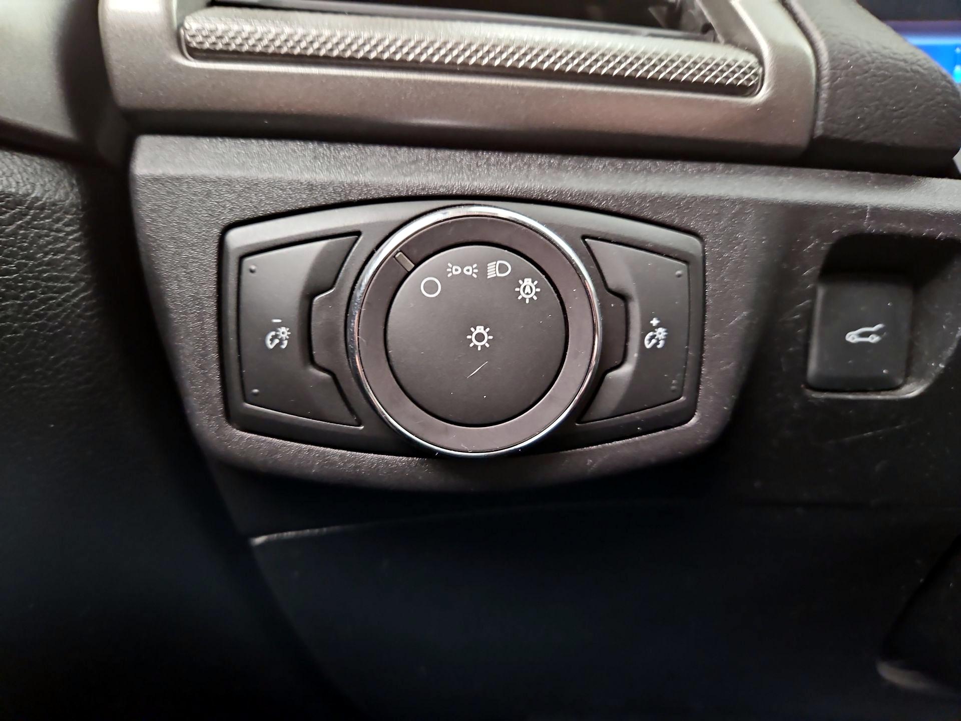 Thumbnail: 2018 Ford Fusion - 13