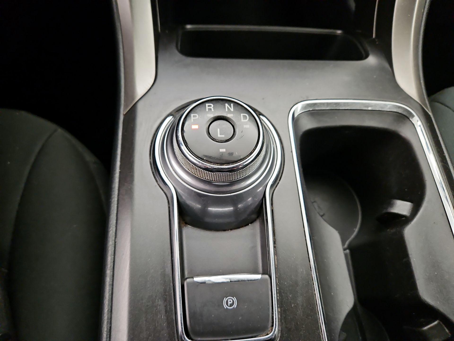 Thumbnail: 2018 Ford Fusion - 17