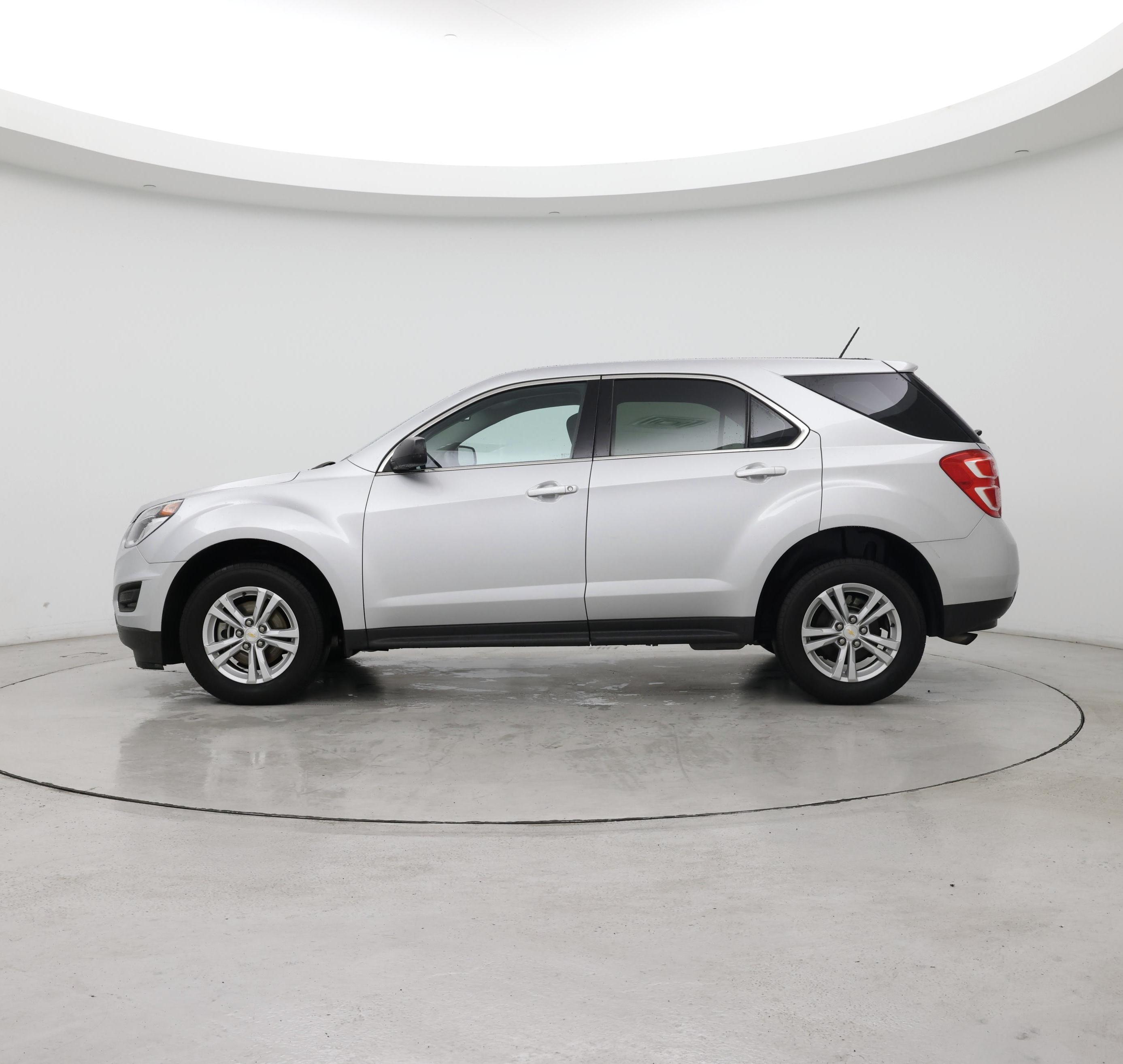 Thumbnail: 2017 Chevrolet Equinox - 3