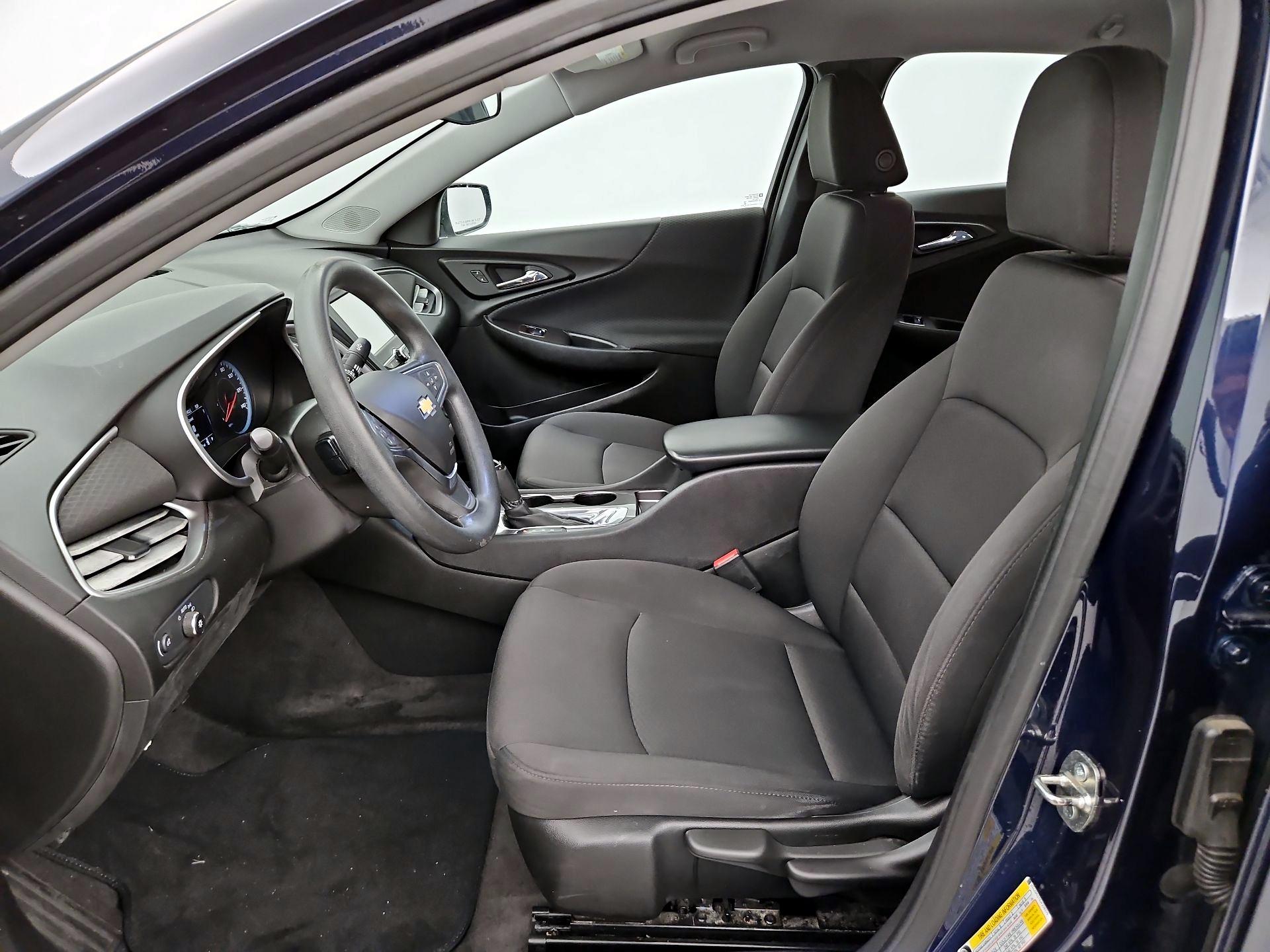 Thumbnail: 2018 Chevrolet Malibu - 11