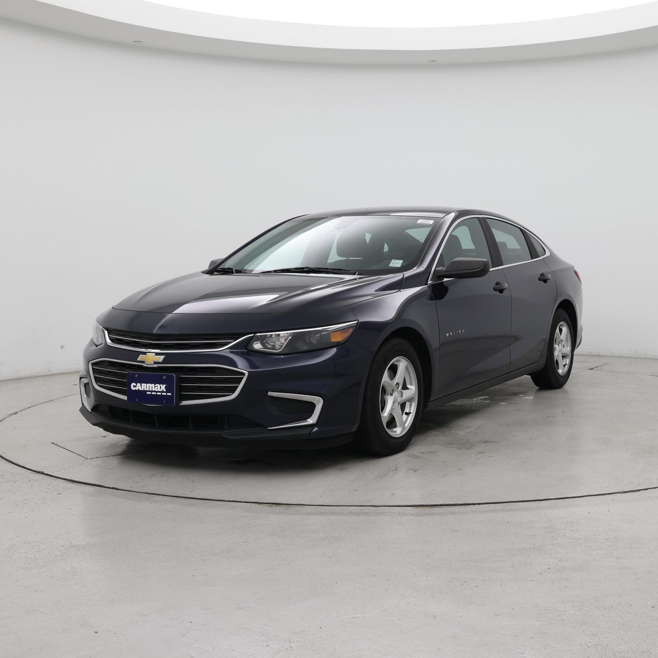 Thumbnail: 2018 Chevrolet Malibu - 4