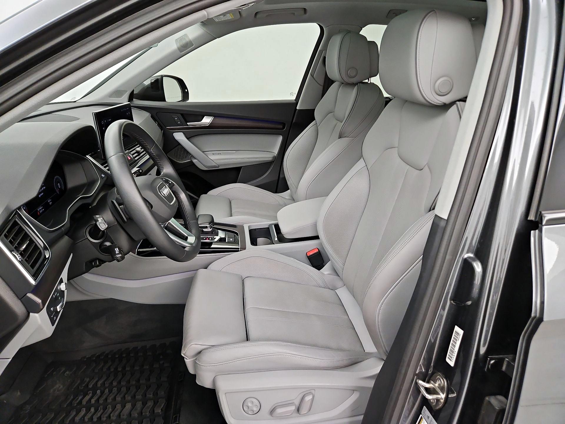 Thumbnail: 2022 Audi Q5 - 11