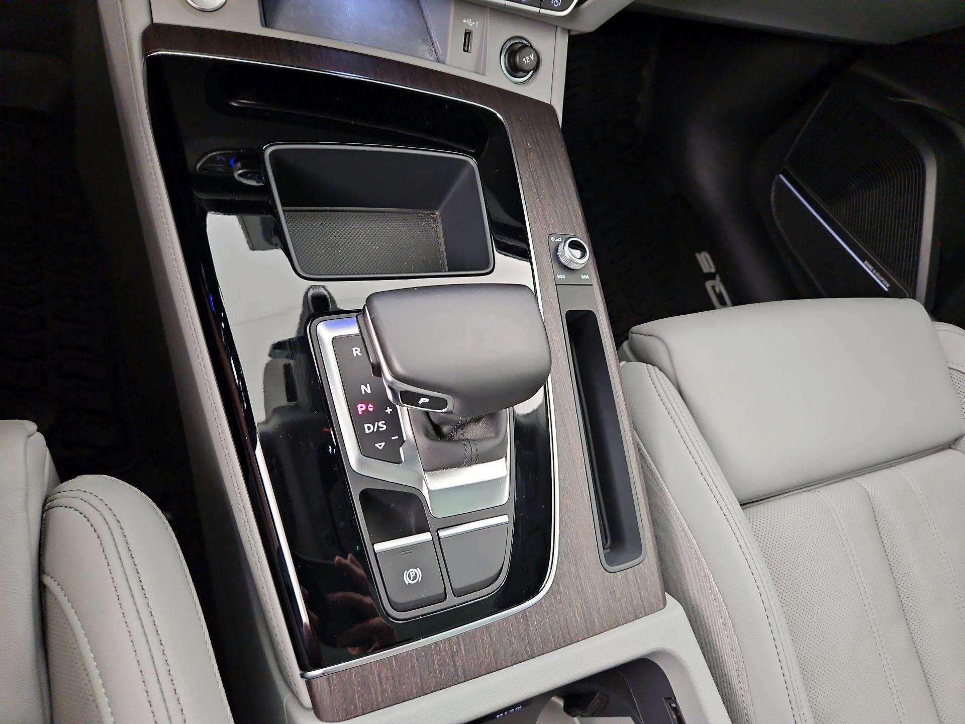 Thumbnail: 2022 Audi Q5 - 18