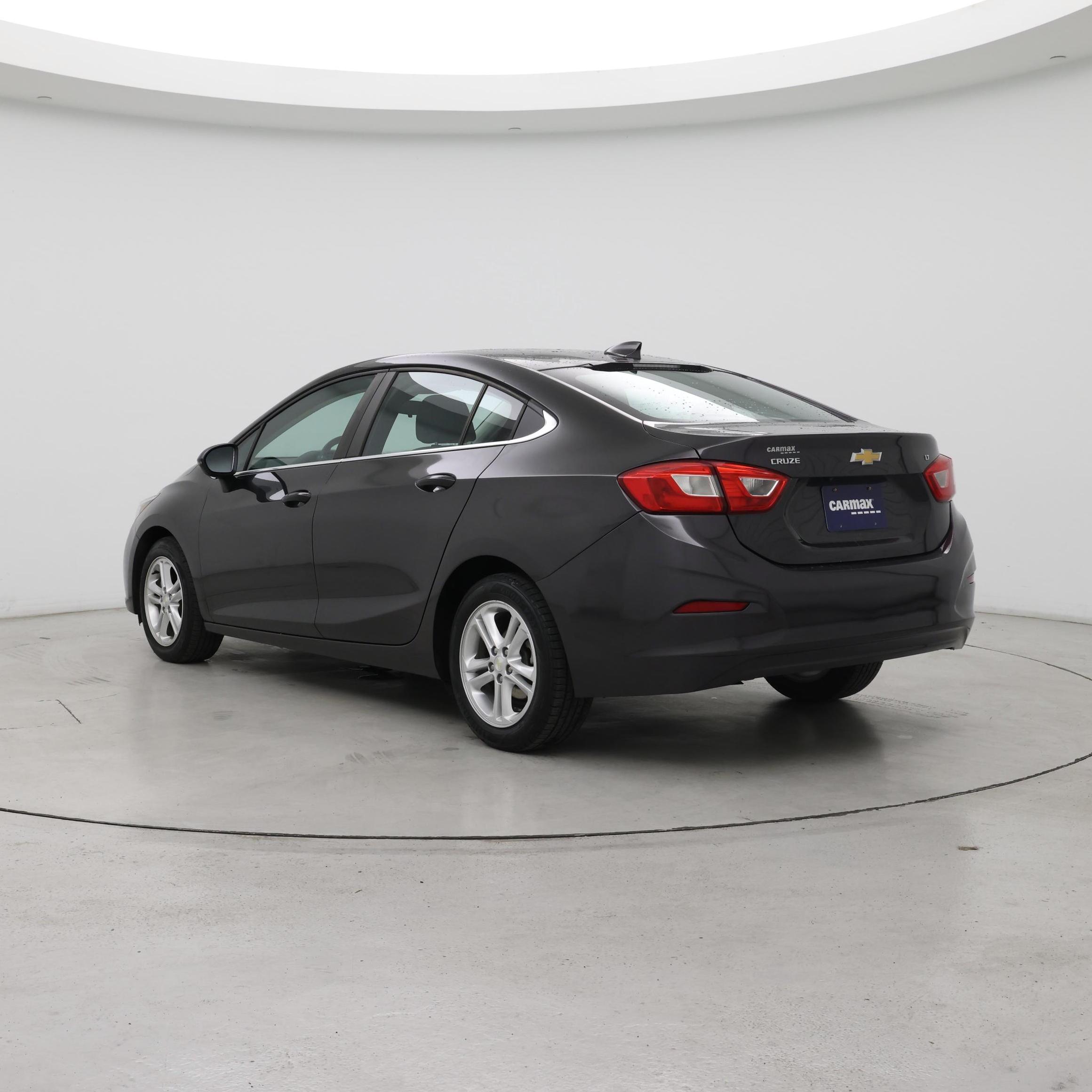 Thumbnail: 2017 Chevrolet Cruze - 2