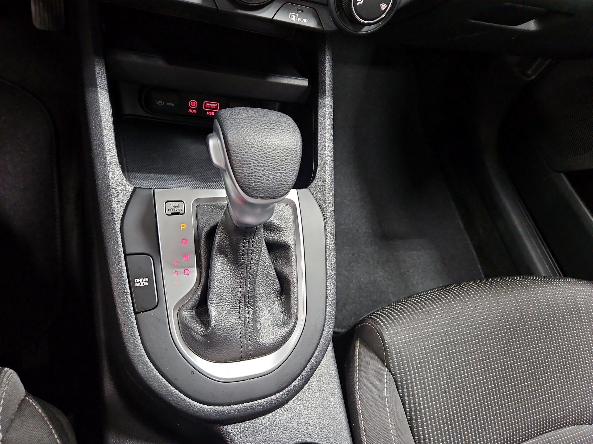 Thumbnail: 2021 Kia Forte - 17