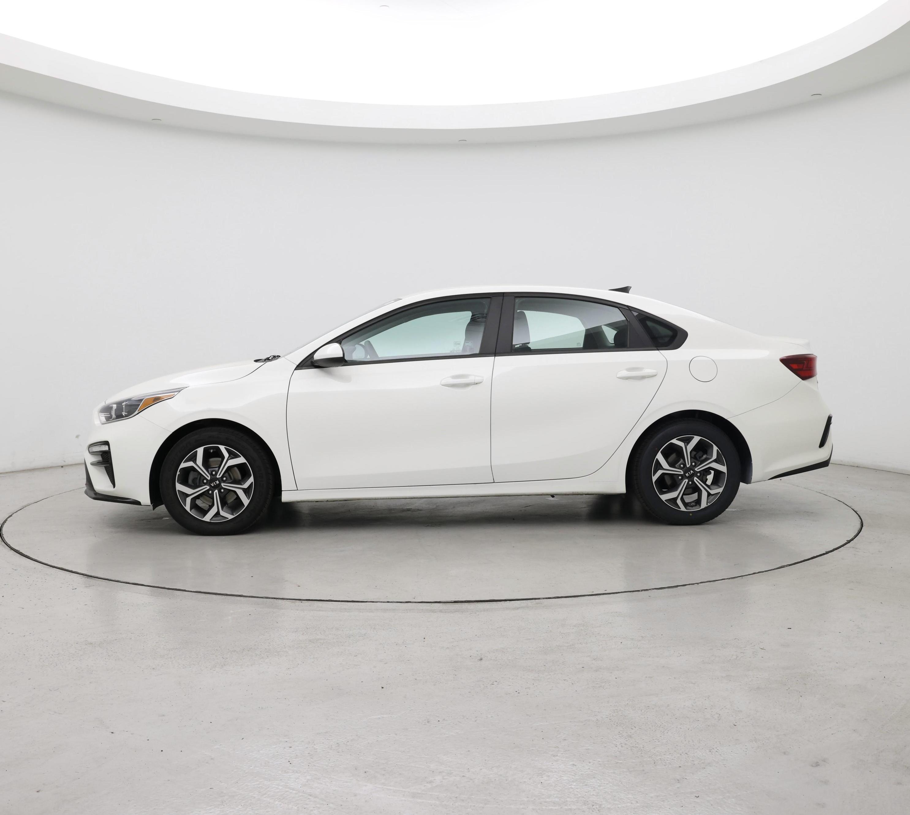 Thumbnail: 2021 Kia Forte - 3