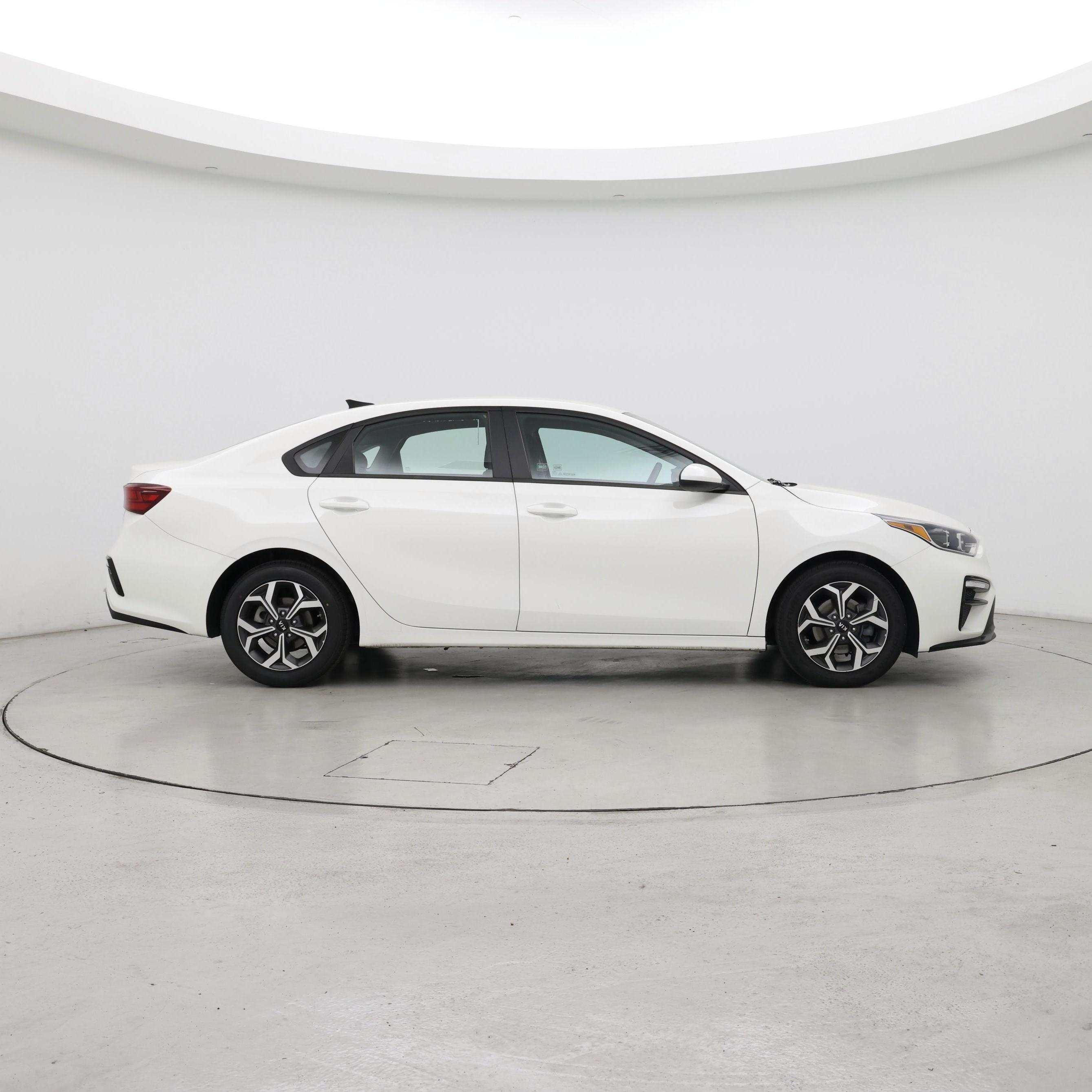 Thumbnail: 2021 Kia Forte - 7