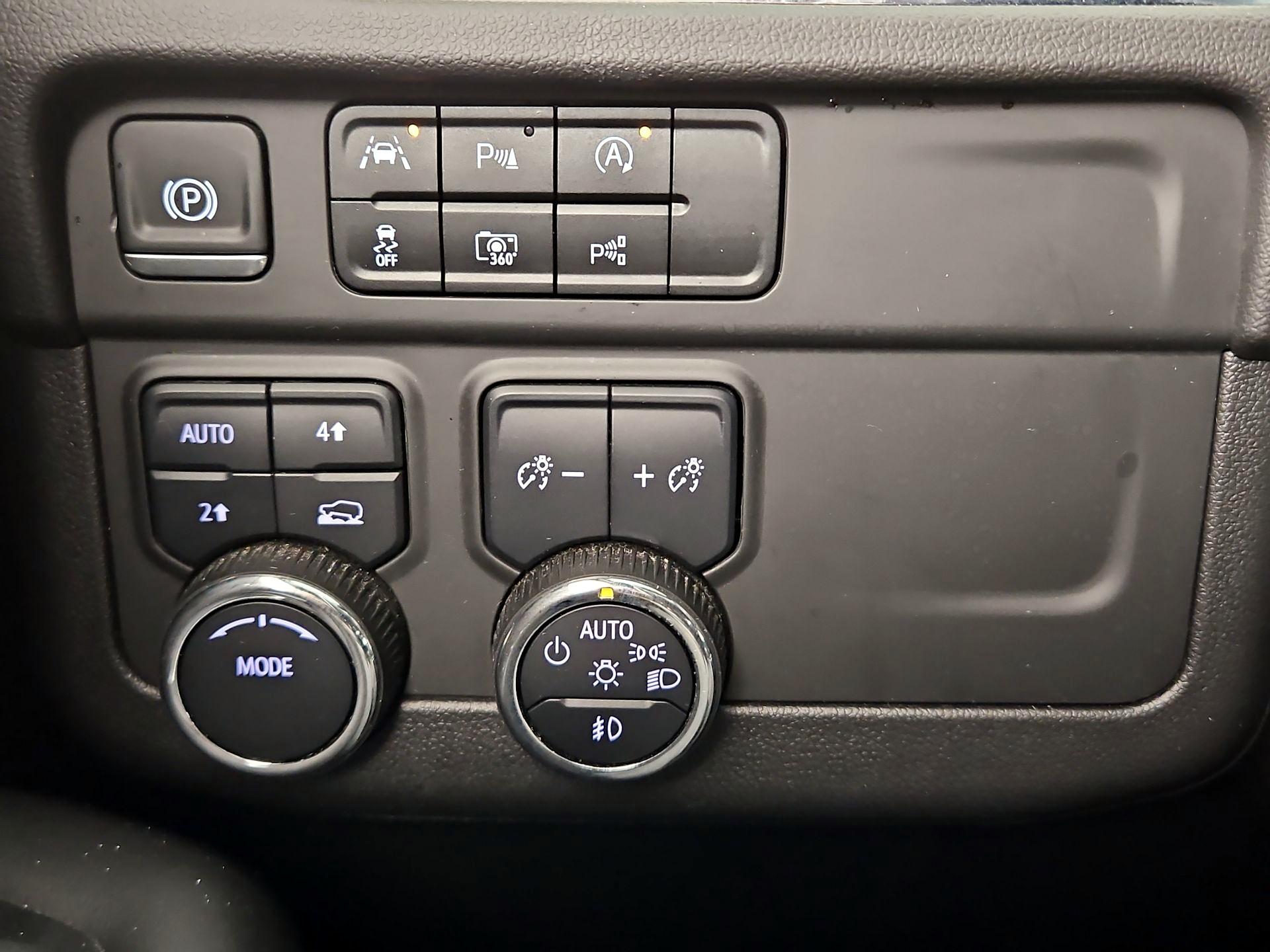 Thumbnail: 2025 Chevrolet Tahoe - 13