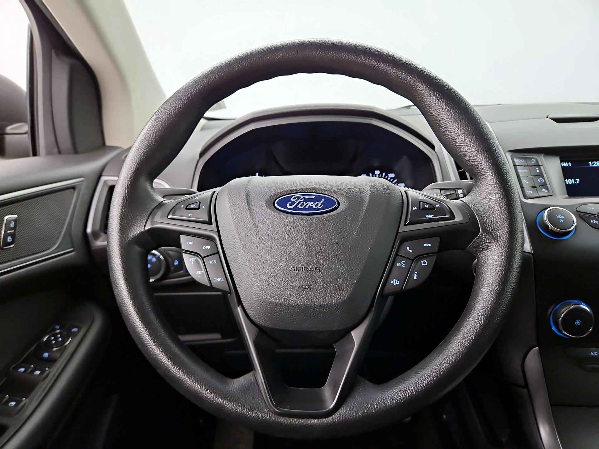 Thumbnail: 2019 Ford Edge - 10