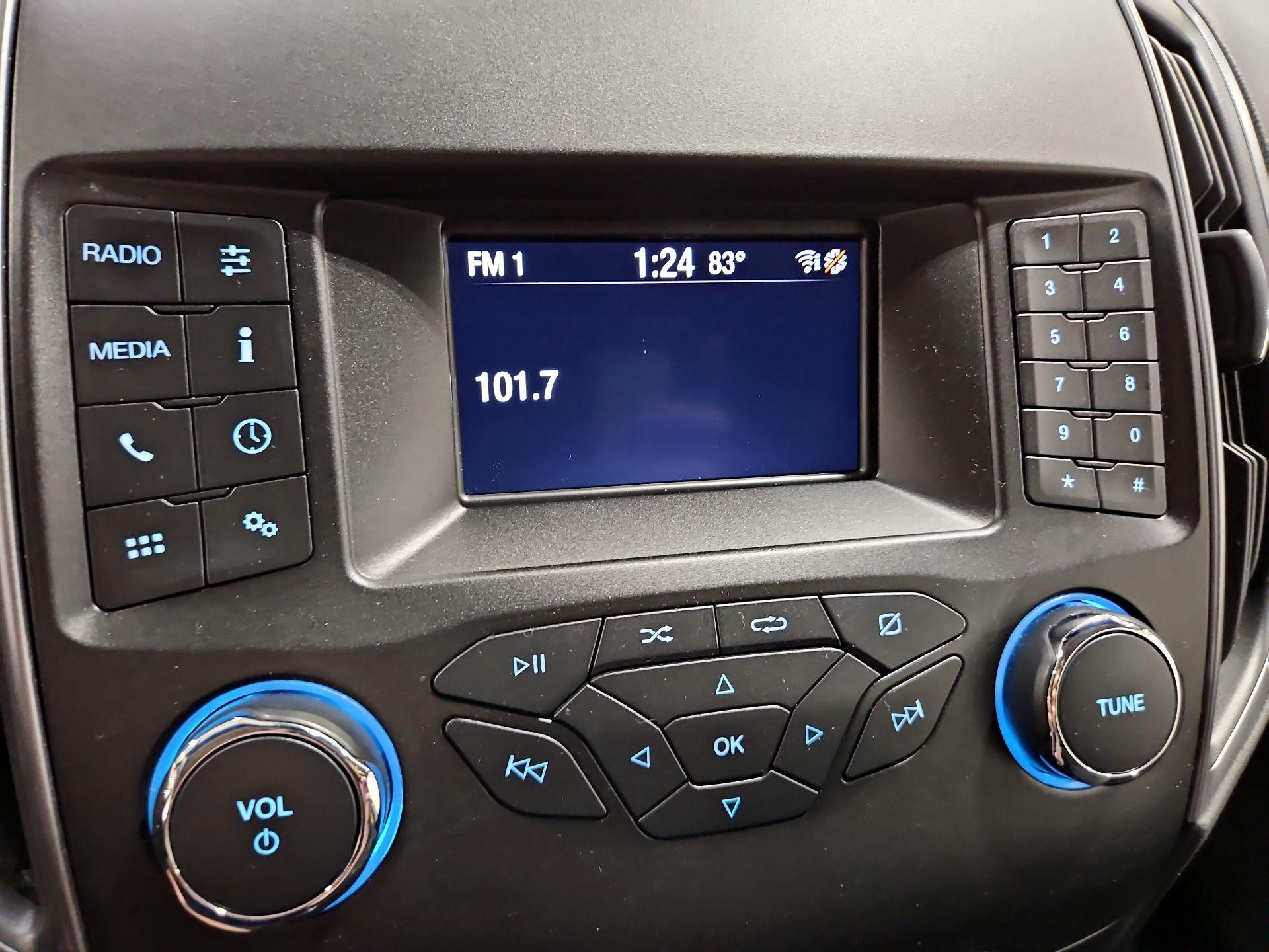 Thumbnail: 2019 Ford Edge - 15