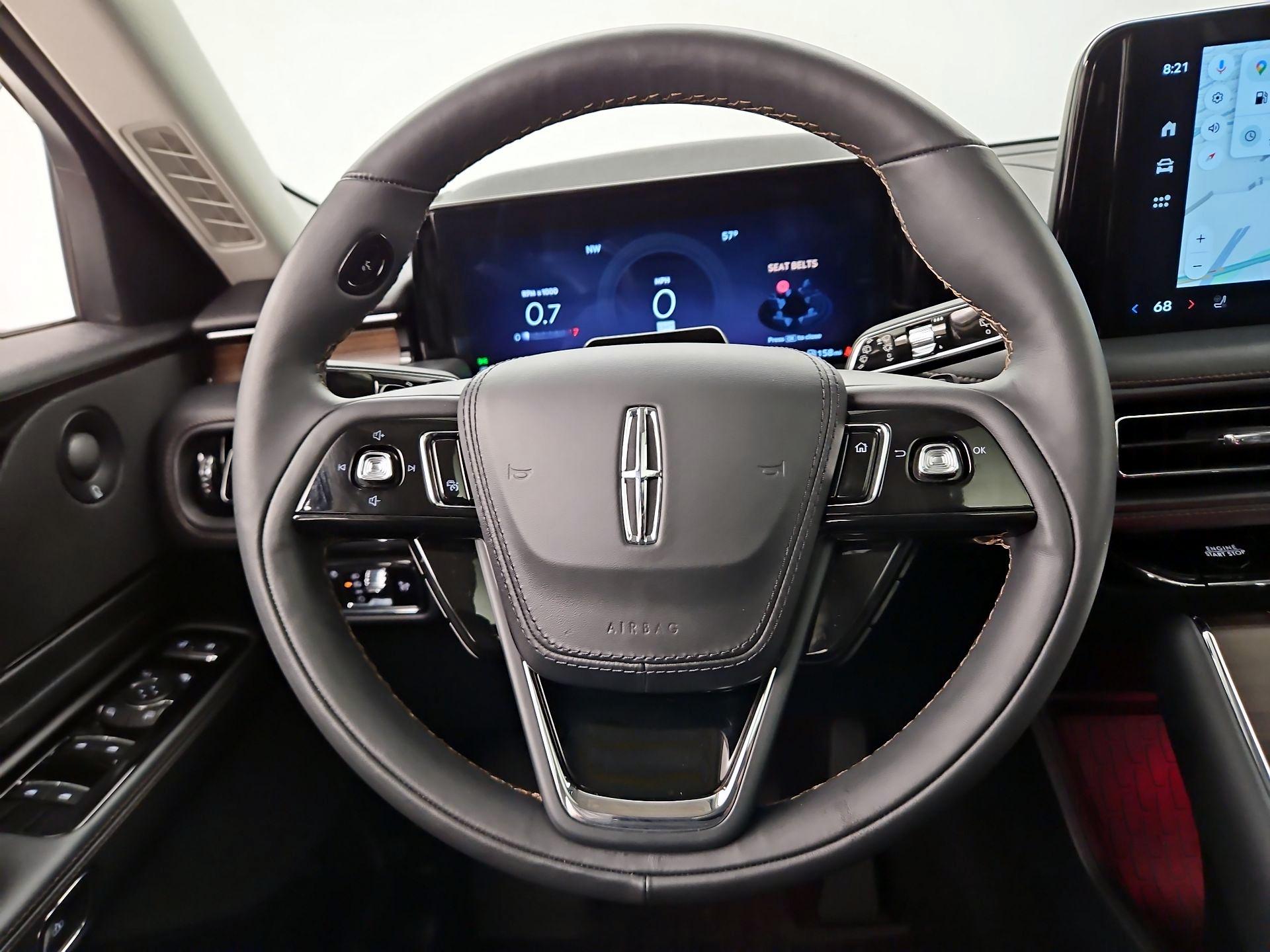 Thumbnail: 2025 Lincoln Aviator - 10