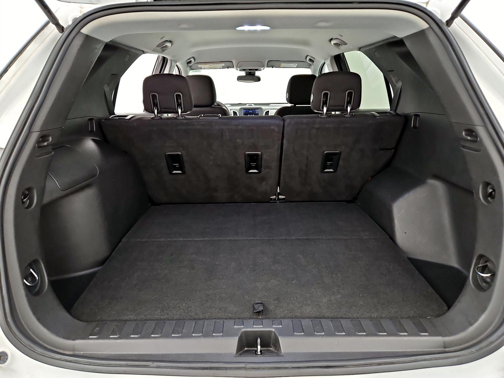 Thumbnail: 2020 Chevrolet Equinox - 20