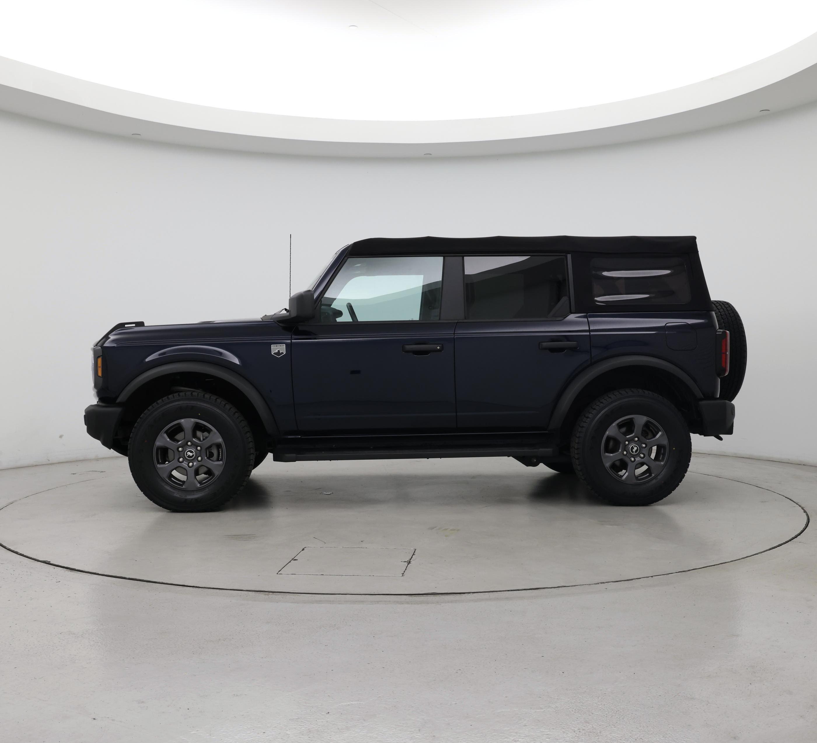 Thumbnail: 2021 Ford Bronco - 3