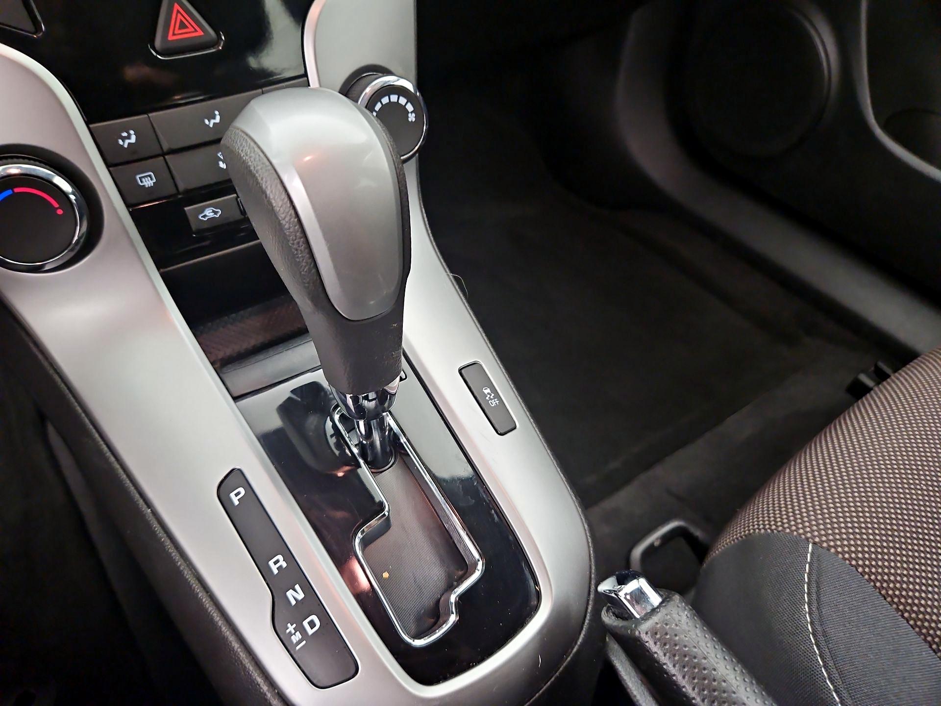 Thumbnail: 2015 Chevrolet Cruze - 16